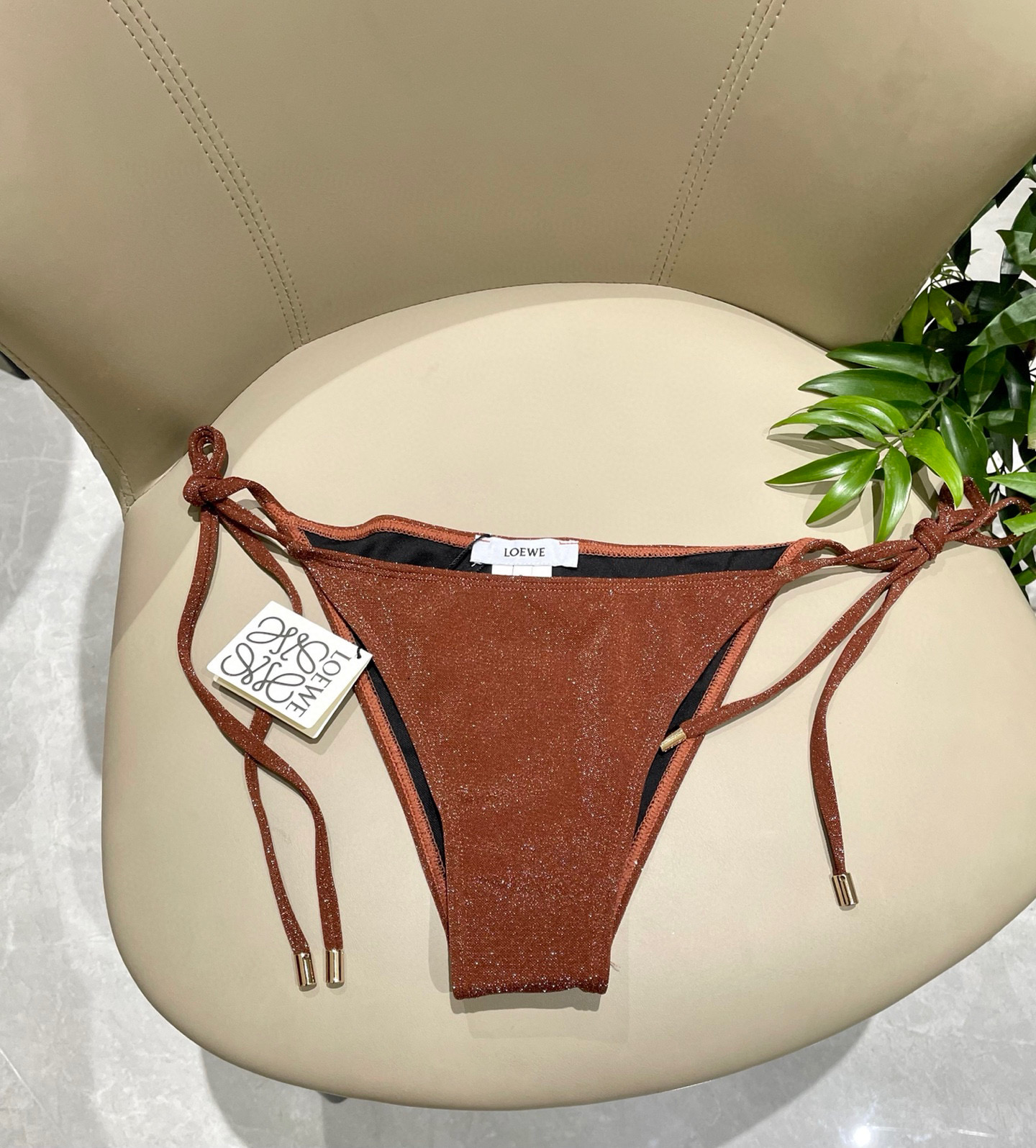  罗意威新款比基尼泳衣  定制对吧版五金 😍🥰适合多种场景的游泳衣🏊‍♀️海边 游泳池 温泉 水上乐园 