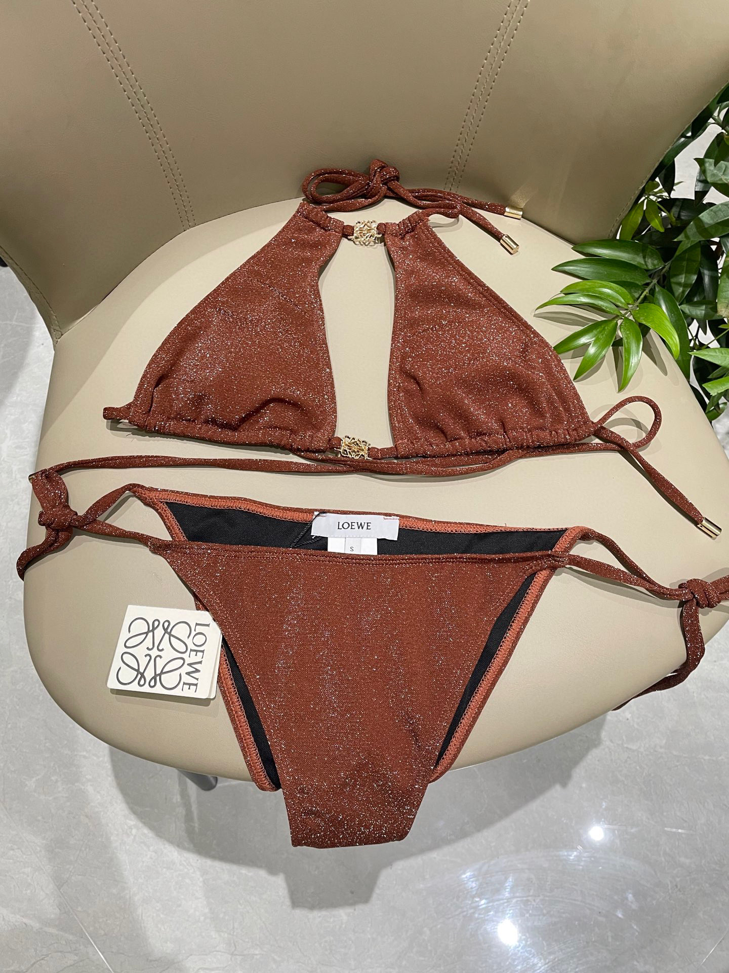  罗意威新款比基尼泳衣  定制对吧版五金 😍🥰适合多种场景的游泳衣🏊‍♀️海边 游泳池 温泉 水上乐园 