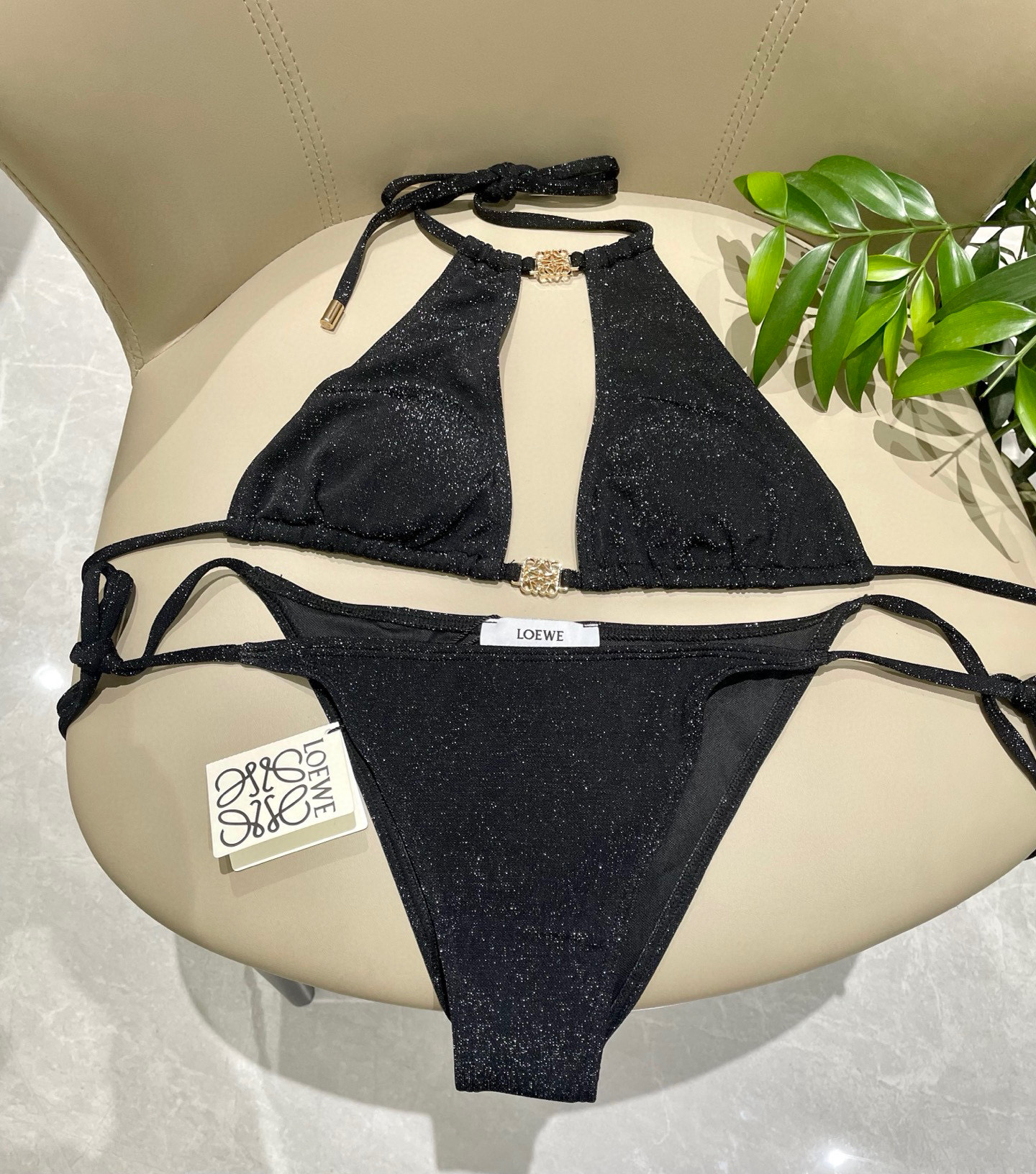  罗意威新款比基尼泳衣  定制对吧版五金 😍🥰适合多种场景的游泳衣🏊‍♀️海边 游泳池 温泉 水上乐园 