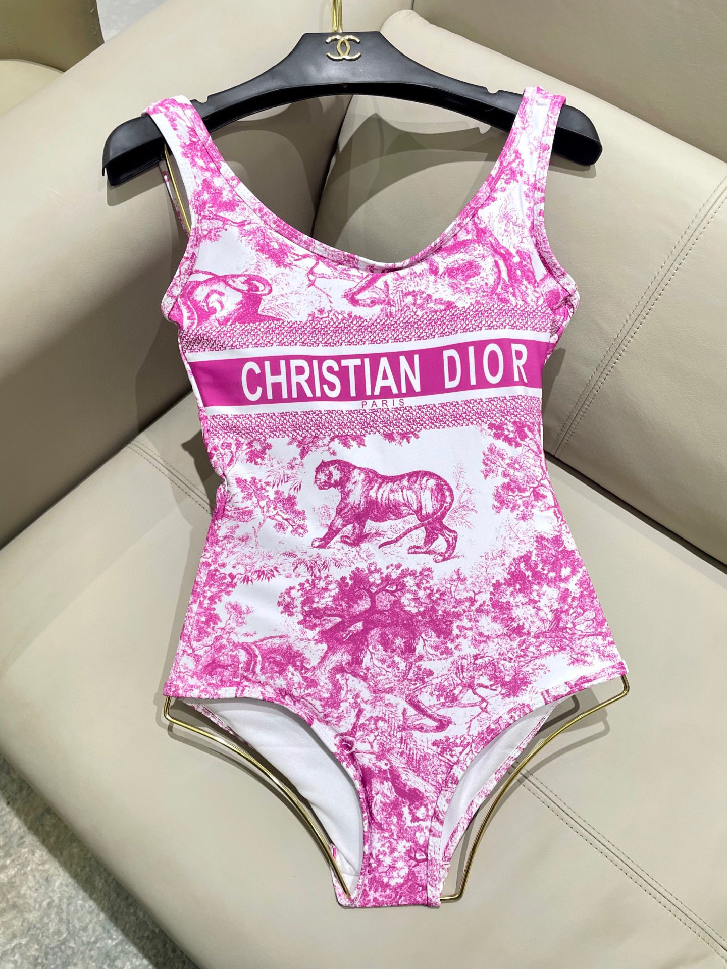  Chanel Dior连体泳衣  😍🥰适合多种场景的游泳衣🏊‍♀️海边 游泳池 温泉 水上乐园 漂流都