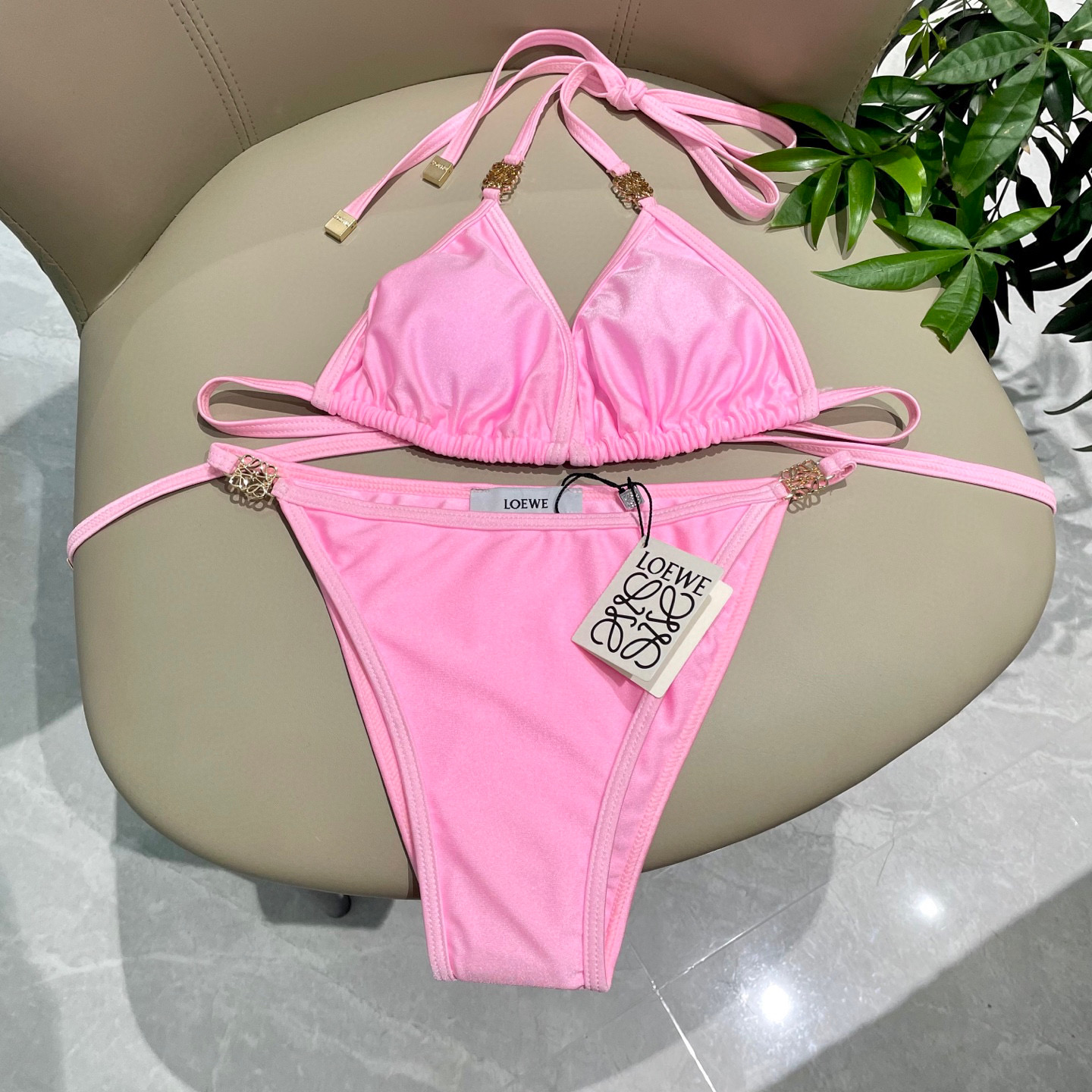  罗意威专柜新款分体 对版五金😍🥰适合多种场景的游泳衣🏊‍♀️海边 游泳池 温泉 水上乐园 漂流都可以😌