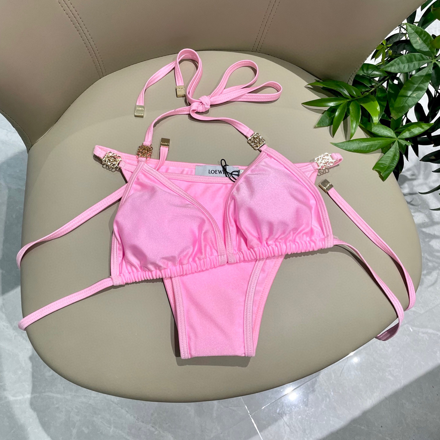  罗意威专柜新款分体 对版五金😍🥰适合多种场景的游泳衣🏊‍♀️海边 游泳池 温泉 水上乐园 漂流都可以😌