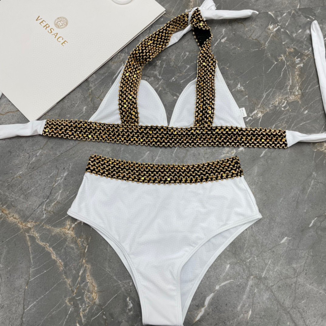 范思哲新款😍🥰适合多种场景的游泳衣🏊‍♀️海边 游泳池 温泉 水上乐园 漂流都可以😌内搭也完全可以 连