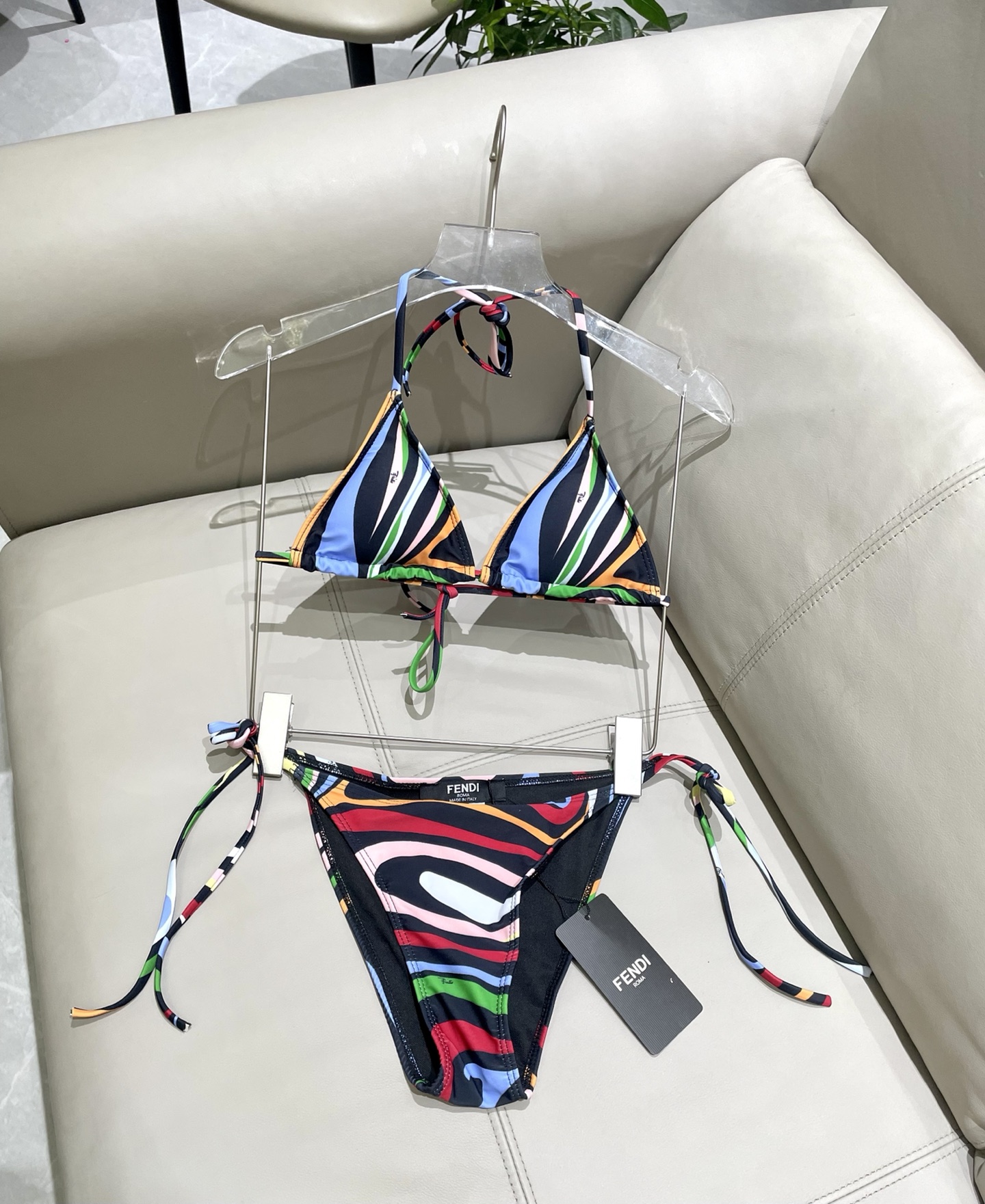  gucci 分体比基尼😍🥰适合多种场景的游泳衣🏊‍♀️海边 游泳池 温泉 水上乐园 漂流都可以😌内搭也