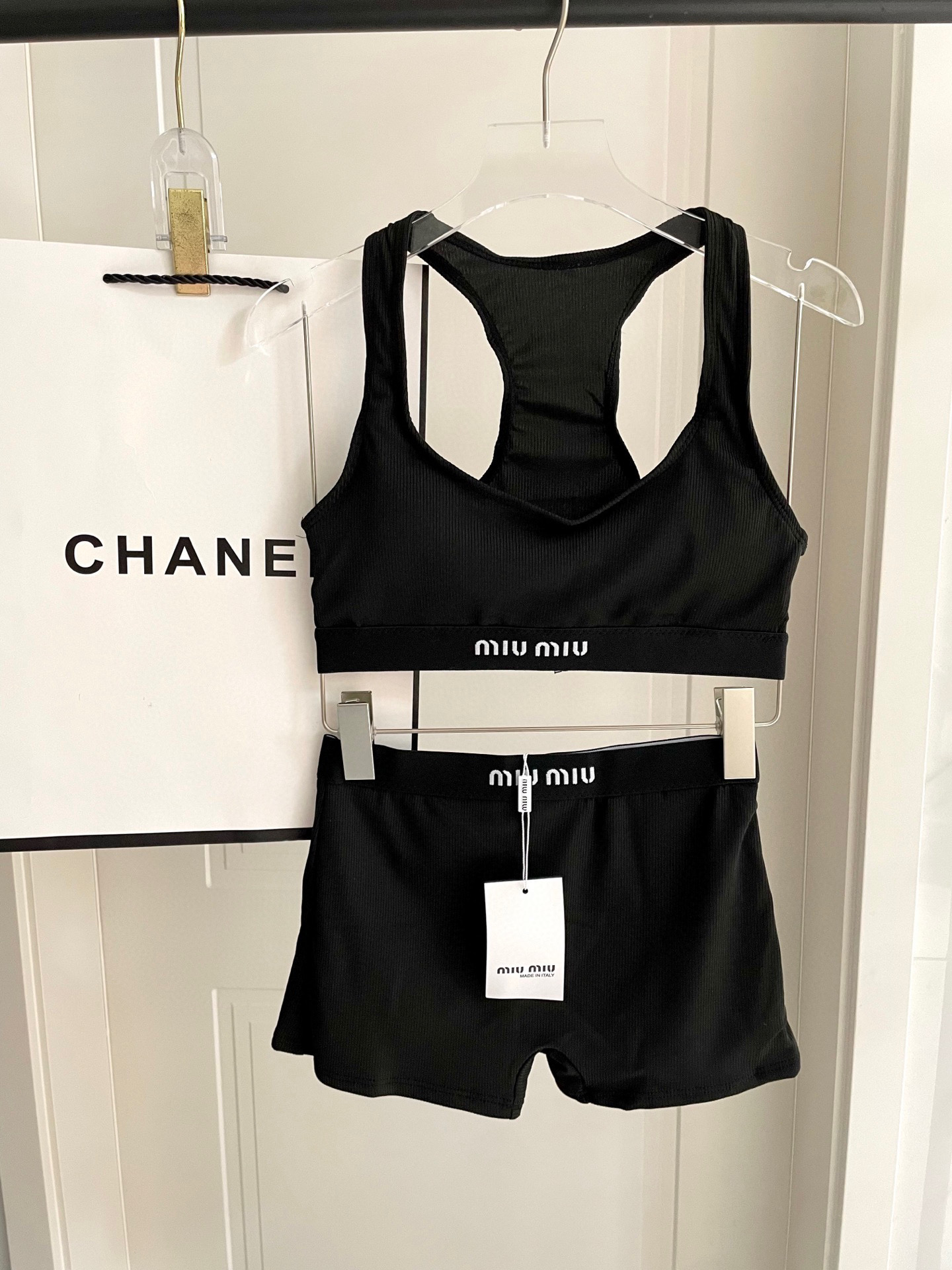  miumiu新款分体泳衣   针织面料 时尚潮流款 😍🥰适合多种场景的游泳衣🏊‍♀️海边 游泳池 温泉