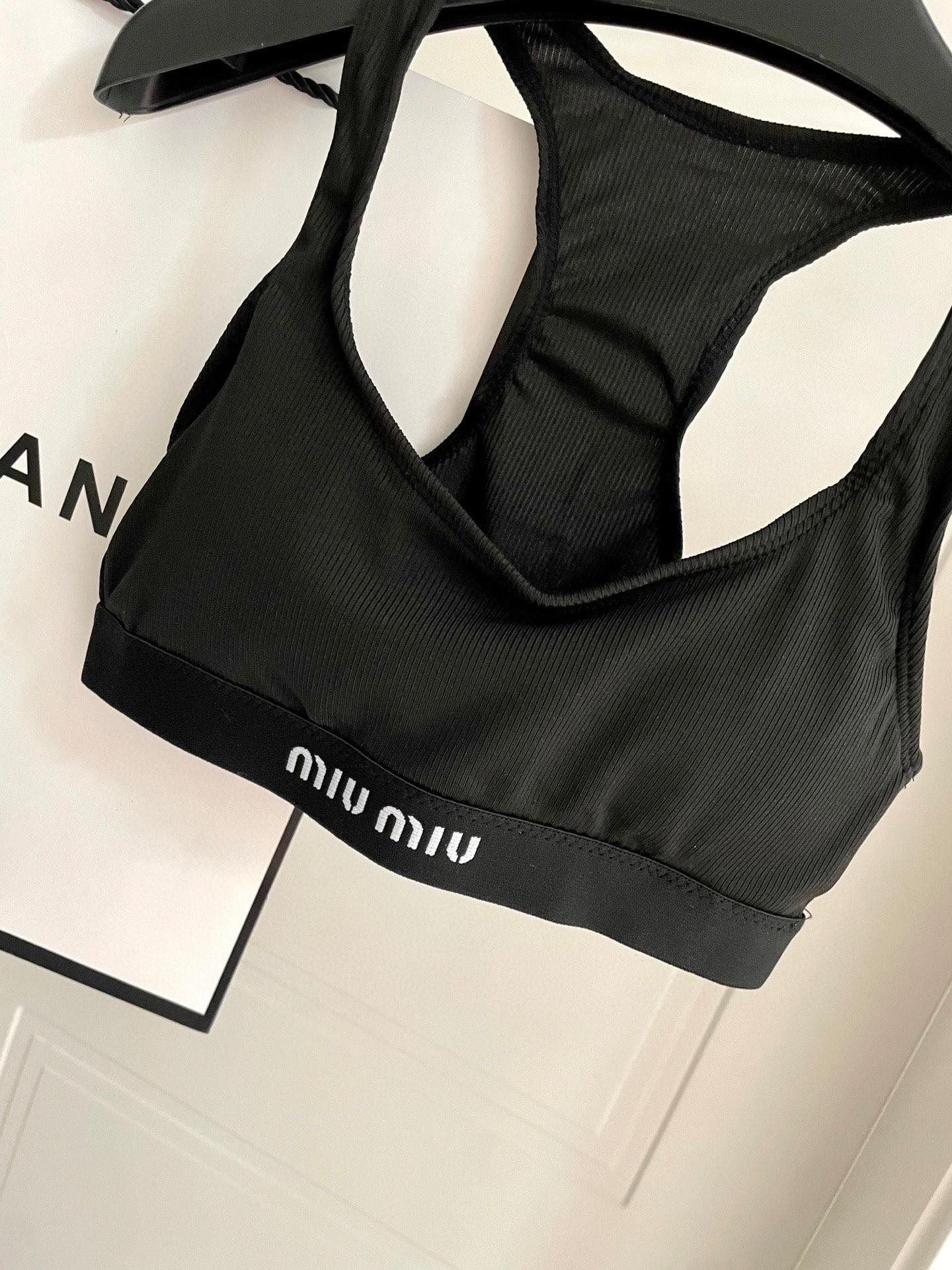  miumiu新款分体泳衣   针织面料 时尚潮流款 😍🥰适合多种场景的游泳衣🏊‍♀️海边 游泳池 温泉
