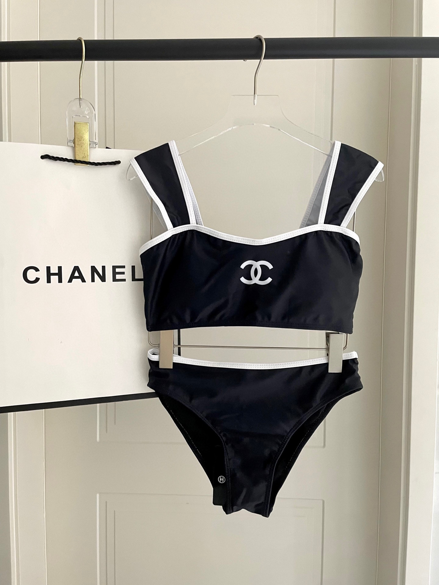  Chanel分体😍🥰适合多种场景的游泳衣🏊‍♀️海边 游泳池 温泉 水上乐园 漂流都可以😌内搭也完全可