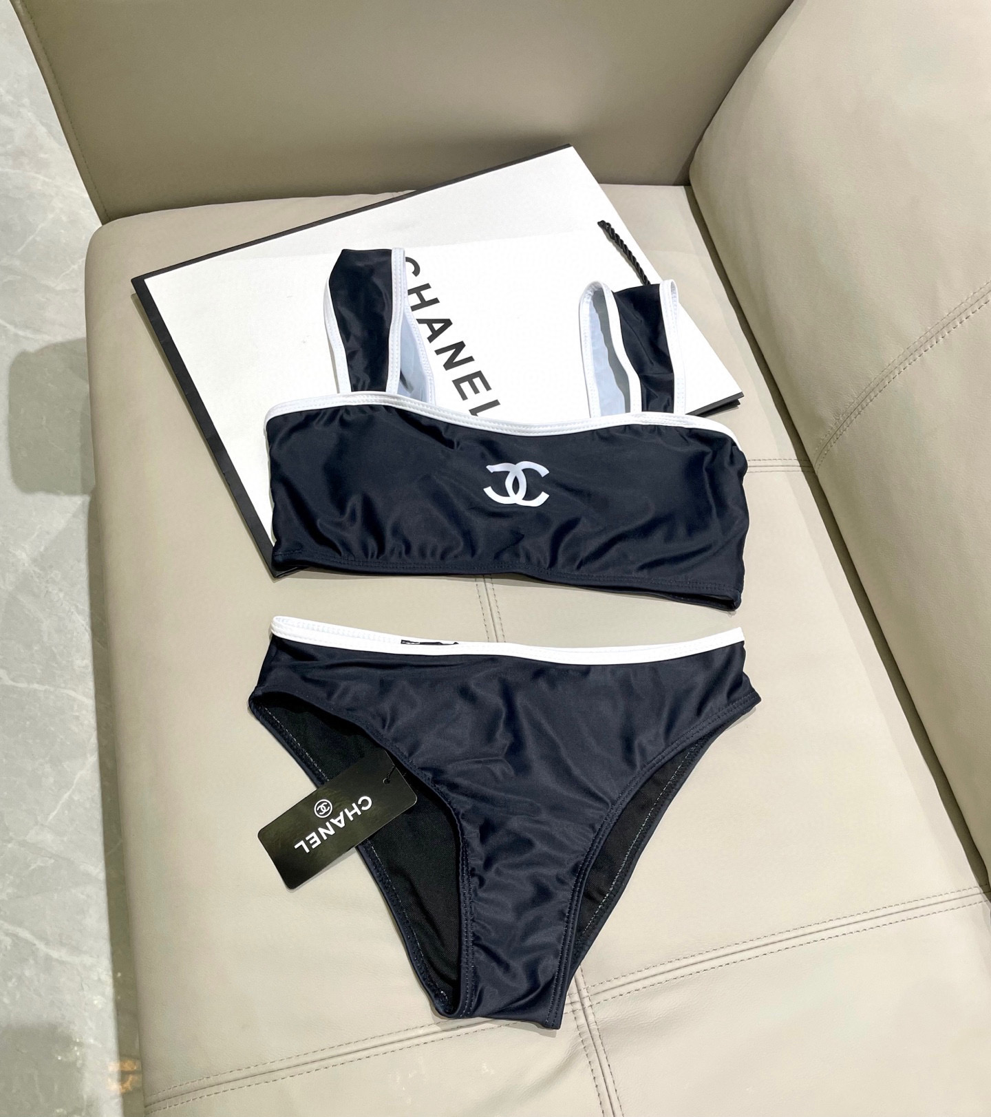 Chanel分体😍🥰适合多种场景的游泳衣🏊‍♀️海边 游泳池 温泉 水上乐园 漂流都可以😌内搭也完全可
