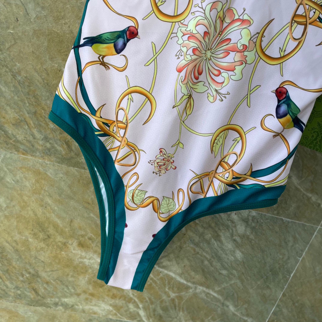  Gucci新款泳衣2件套 😍🥰适合多种场景的游泳衣🏊‍♀️海边 游泳池 温泉 水上乐园 漂流都可以😌内
