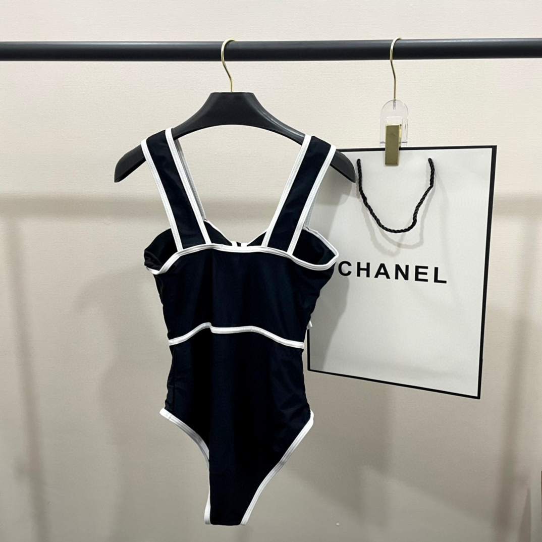  Chanel新款名媛气质风连体泳衣 😍🥰适合多种场景的游泳衣🏊‍♀️海边 游泳池 温泉 水上乐园 漂流