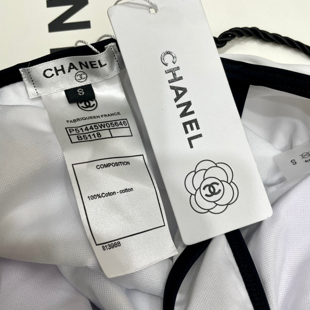  Chanel新款名媛气质风连体泳衣 😍🥰适合多种场景的游泳衣🏊‍♀️海边 游泳池 温泉 水上乐园 漂流