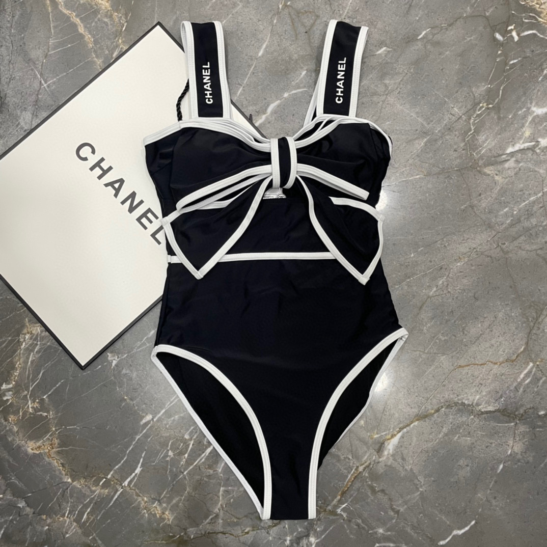  Chanel新款名媛气质风连体泳衣 😍🥰适合多种场景的游泳衣🏊‍♀️海边 游泳池 温泉 水上乐园 漂流
