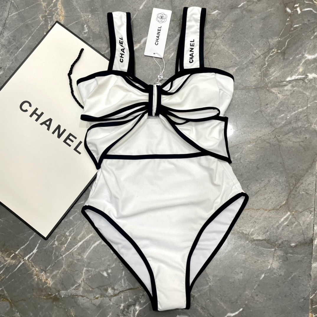  Chanel新款名媛气质风连体泳衣 😍🥰适合多种场景的游泳衣🏊‍♀️海边 游泳池 温泉 水上乐园 漂流