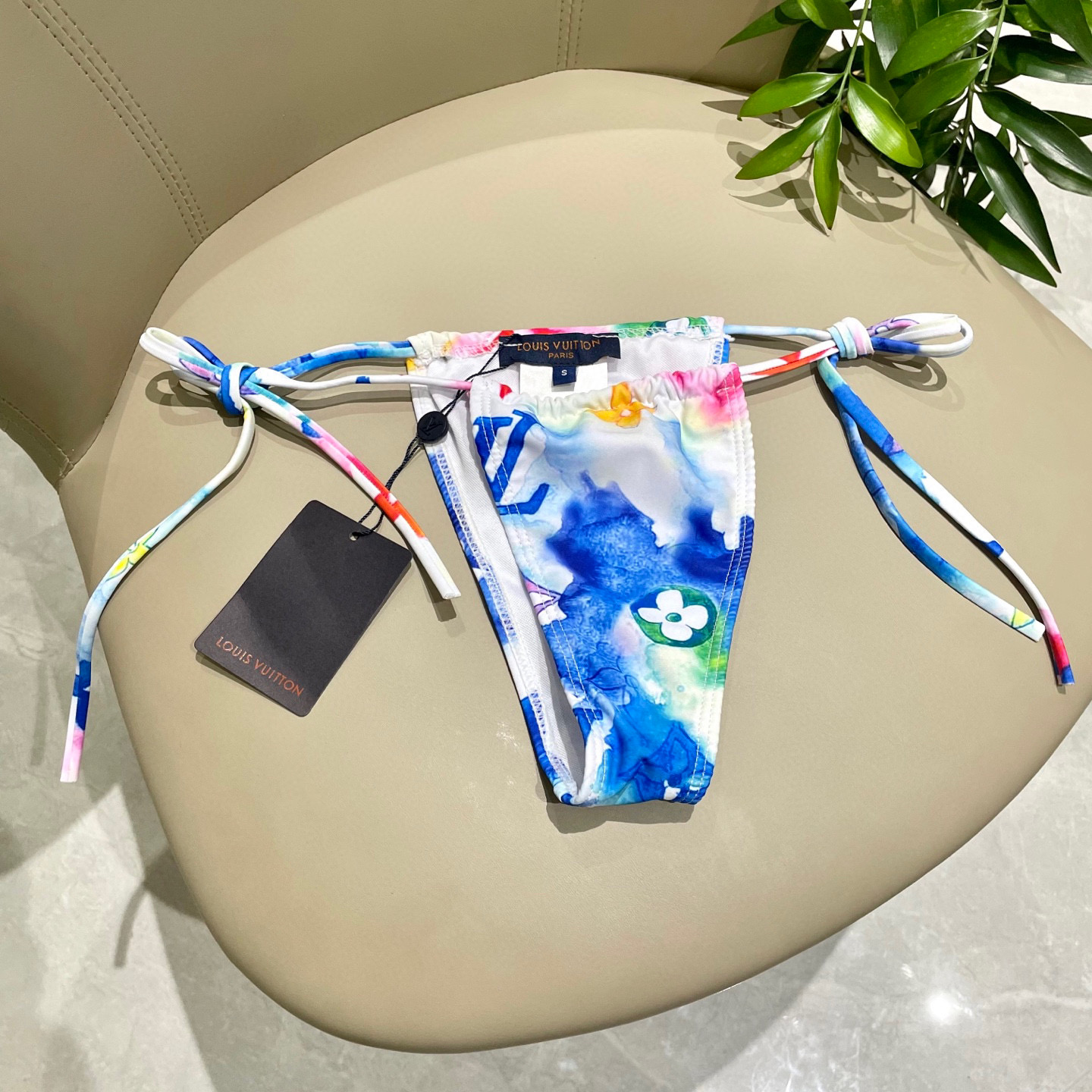  Lv比基尼😍🥰适合多种场景的游泳衣🏊‍♀️海边 游泳池 温泉 水上乐园 漂流都可以😌内搭也完全可以 连