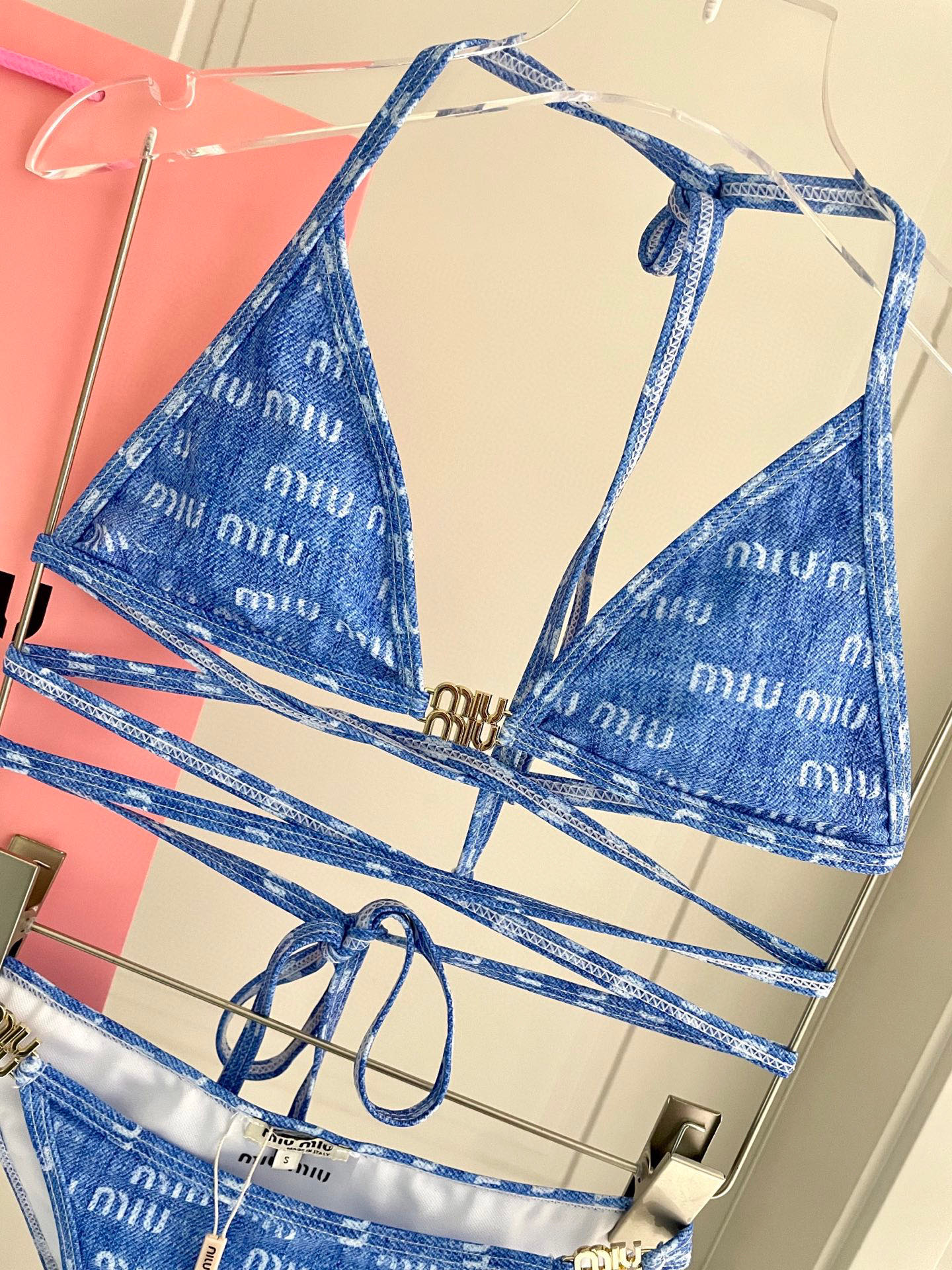  miumiu新款分体游泳衣😍🥰适合多种场景的游泳衣🏊‍♀️海边 游泳池 温泉 水上乐园 漂流都可以😌内
