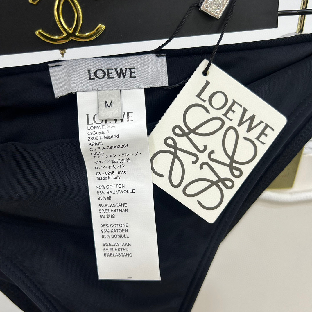  Loewe新款连体对版五金😍🥰适合多种场景的游泳衣🏊‍♀️海边 游泳池 温泉 水上乐园 漂流都可以😌内