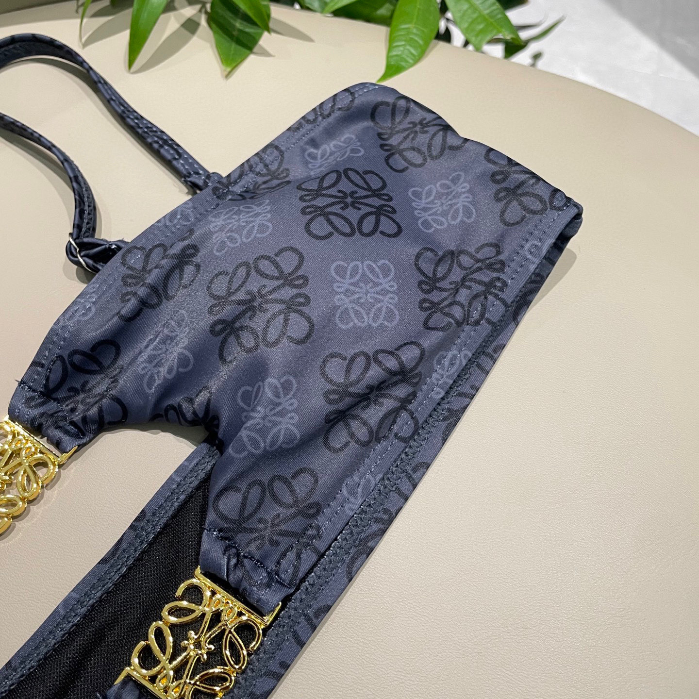  Loewe新款分体对版五金😍🥰适合多种场景的游泳衣🏊‍♀️海边 游泳池 温泉 水上乐园 漂流都可以😌内