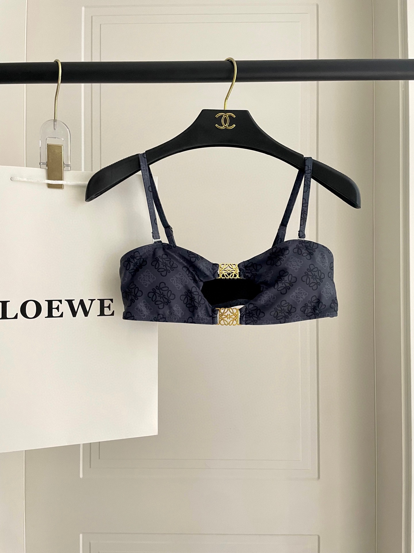  Loewe新款分体对版五金😍🥰适合多种场景的游泳衣🏊‍♀️海边 游泳池 温泉 水上乐园 漂流都可以😌内