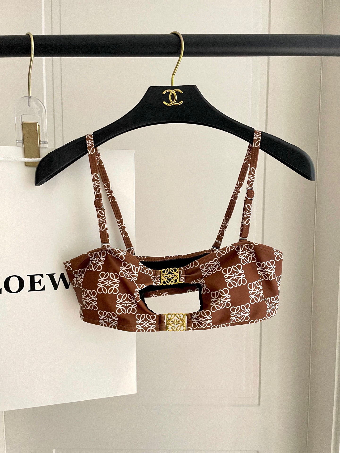  Loewe新款分体对版五金😍🥰适合多种场景的游泳衣🏊‍♀️海边 游泳池 温泉 水上乐园 漂流都可以😌内