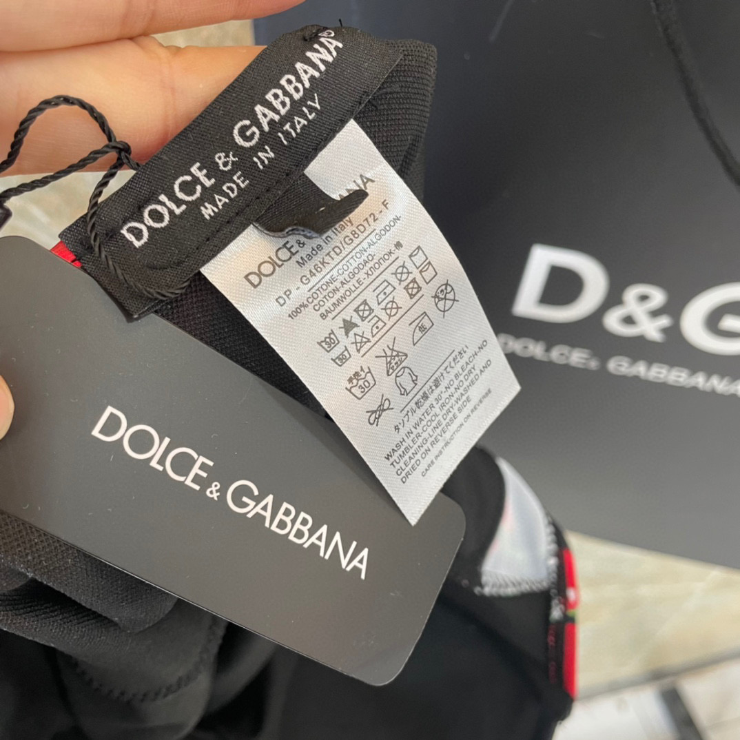  DG连体泳衣👙❤️😍🥰适合多种场景的游泳衣🏊‍♀️海边 游泳池 温泉 水上乐园 漂流都可以😌内搭外穿也