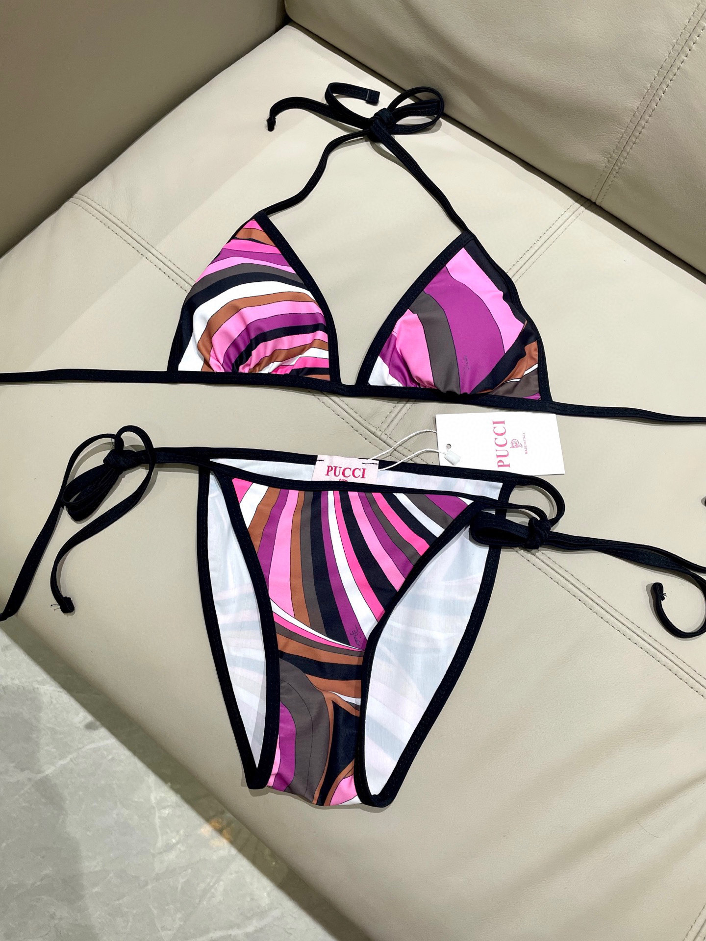  Pucci 比基尼😍🥰适合多种场景的游泳衣🏊‍♀️海边 游泳池 温泉 水上乐园 漂流都可以😌内搭也完全