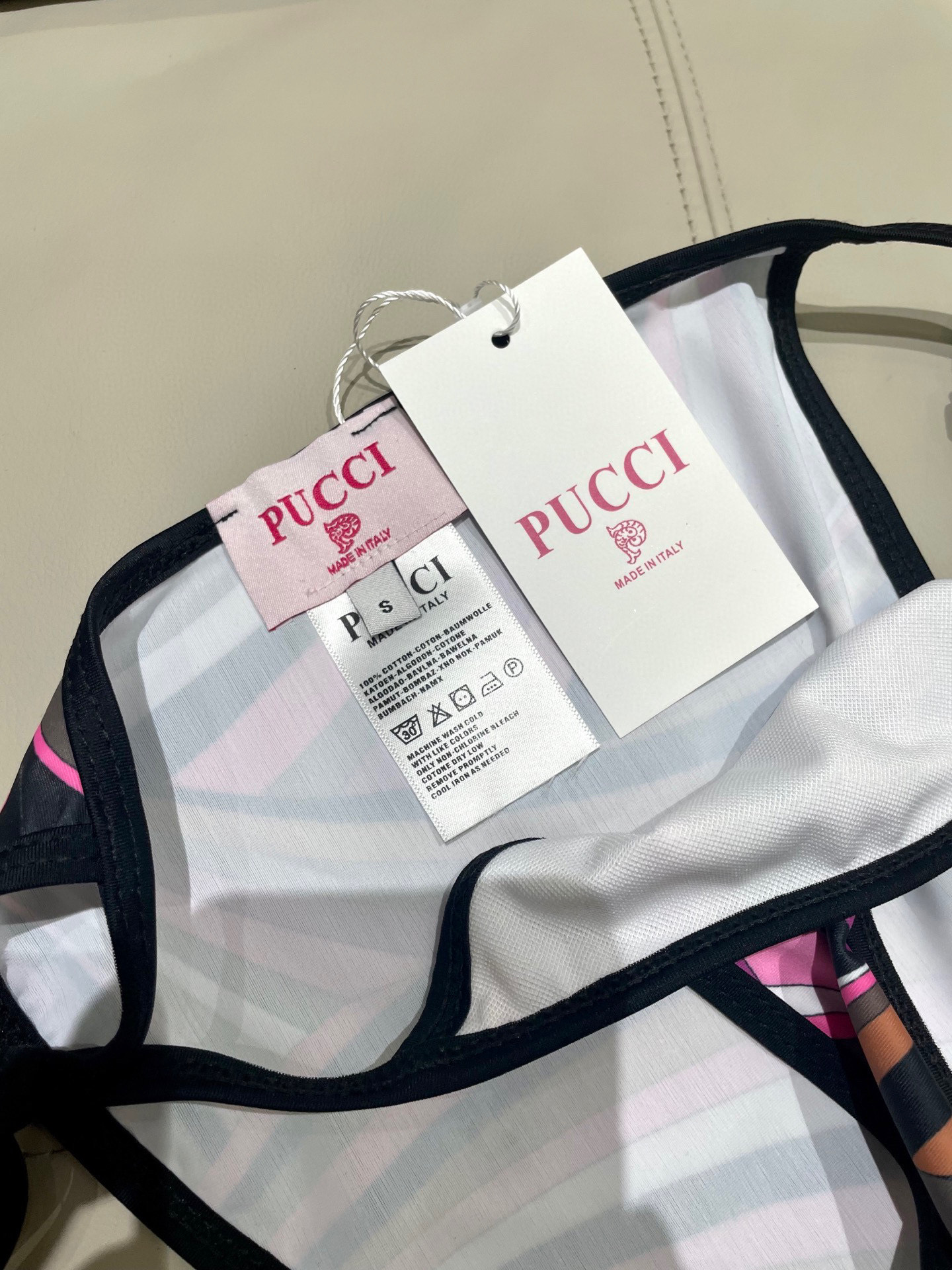  Pucci 比基尼😍🥰适合多种场景的游泳衣🏊‍♀️海边 游泳池 温泉 水上乐园 漂流都可以😌内搭也完全
