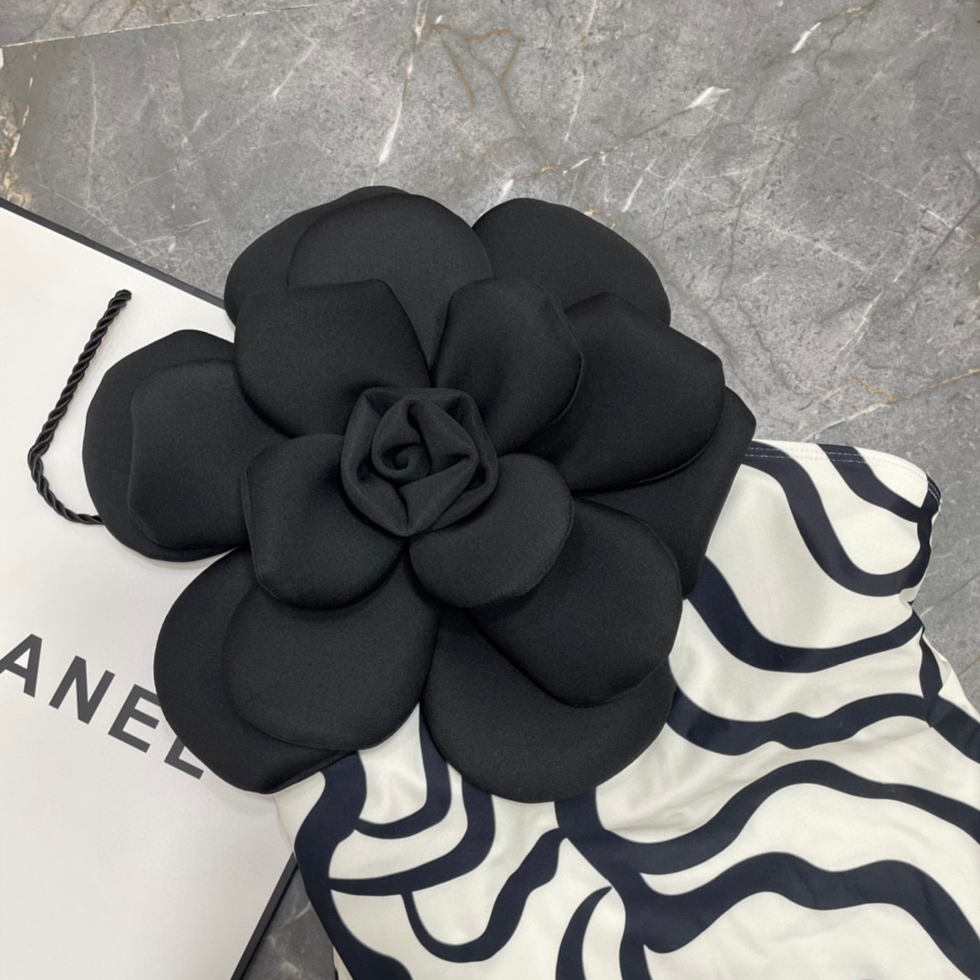  Chanel 新款连体泳衣  😍🥰适合多种场景的游泳衣🏊‍♀️海边 游泳池 温泉 水上乐园 漂流都可以