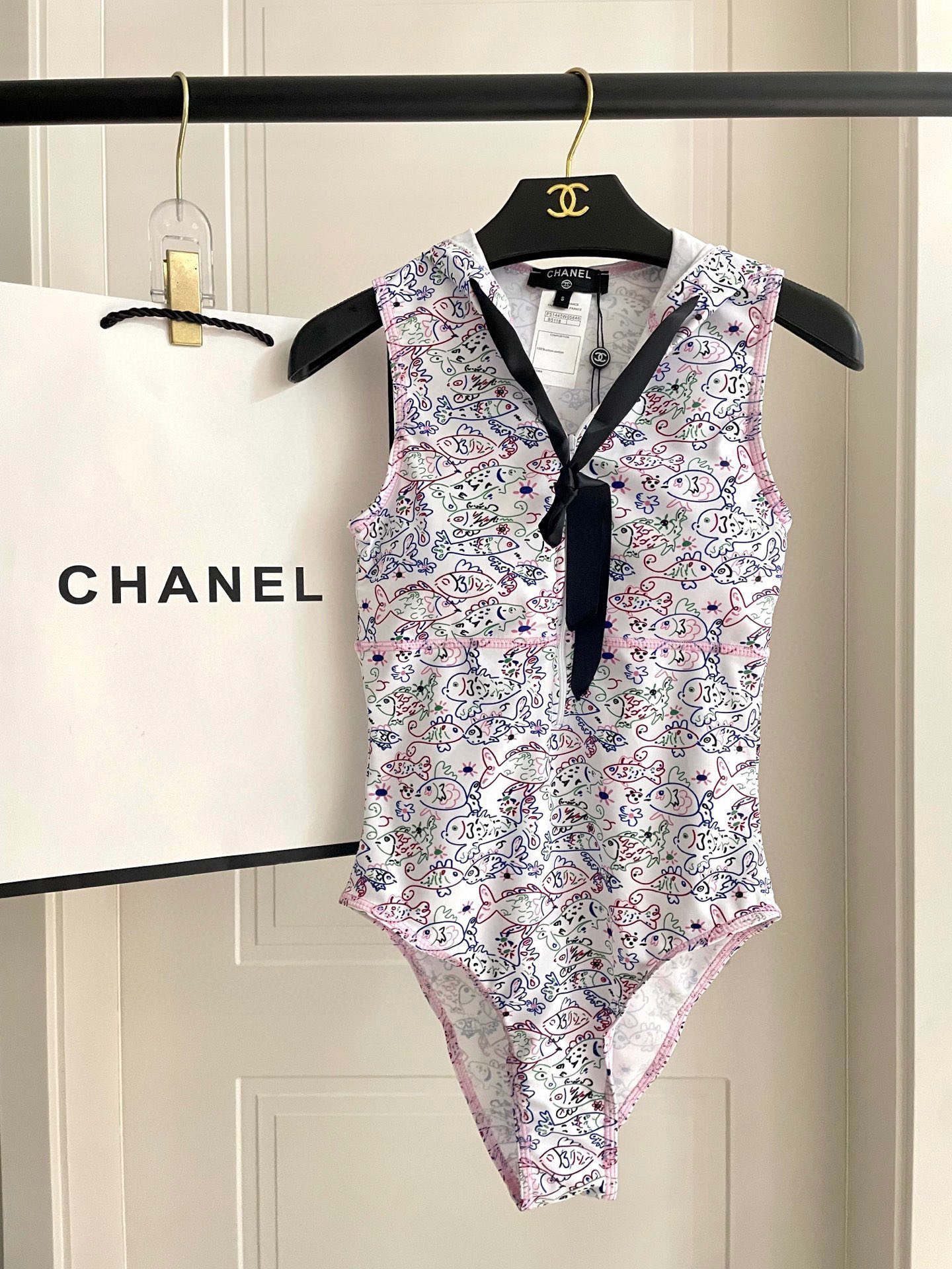  Chanel新款连体泳衣 彰显青春活力 💐🌸适合多种场景的游泳衣🏊‍♀️海边 游泳池 温泉 水上乐园 