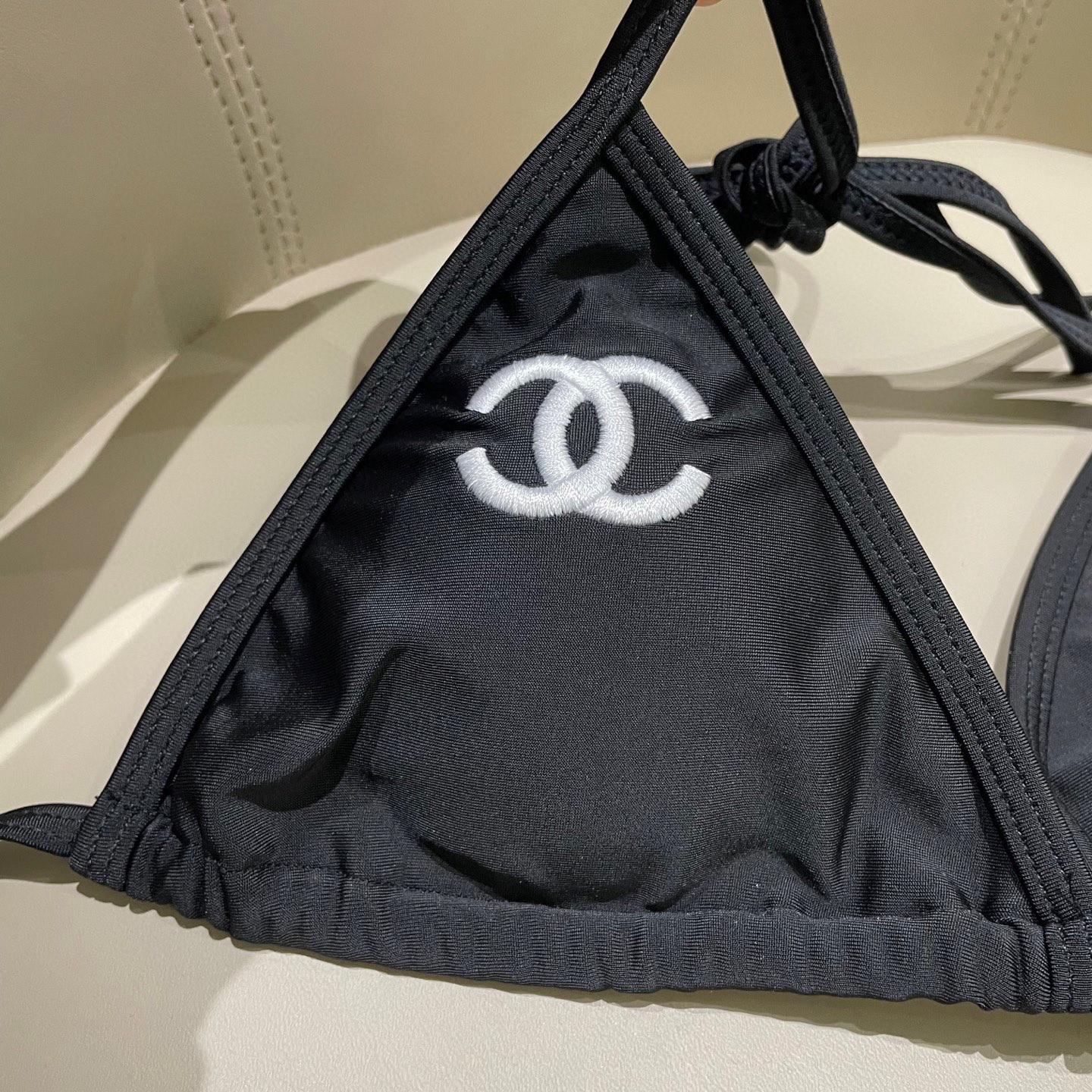  Chanel新款分体游泳衣 😍🥰适合多种场景的游泳衣🏊‍♀️海边 游泳池 温泉 水上乐园 漂流都可以😌