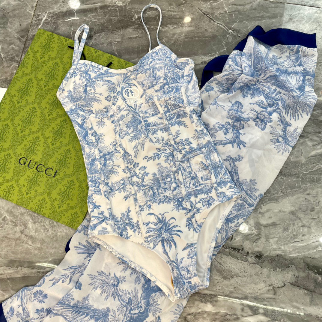 Gucci新款比基尼时尚潮流款 😍🥰适合多种场景的游泳衣🏊‍♀️海边 游泳池 温泉 水上乐园 漂流都可