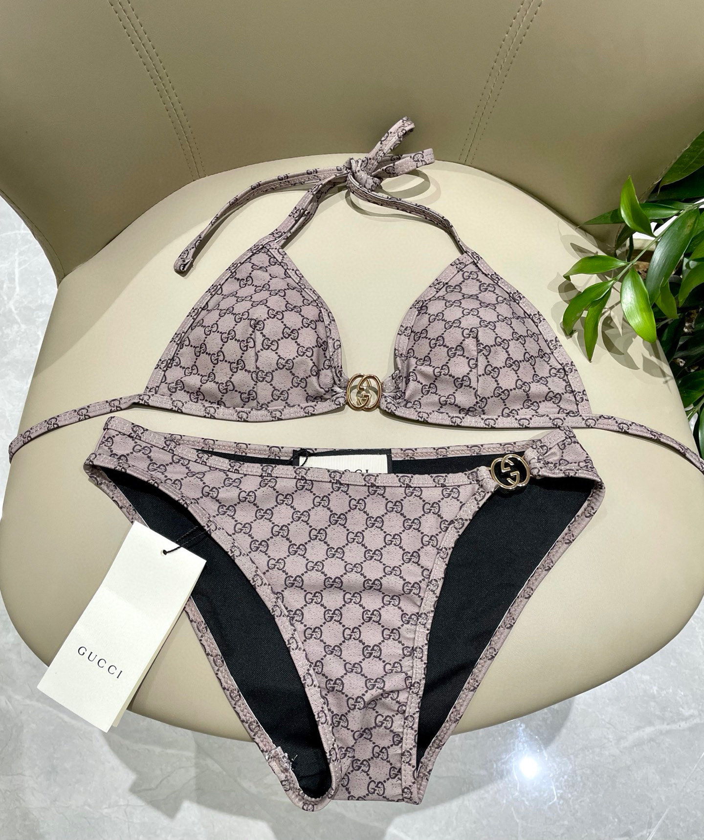  Gucci新款比基尼泳衣👙❤️😍🥰适合多种场景的游泳衣🏊‍♀️海边 游泳池 温泉 水上乐园 漂流都可以