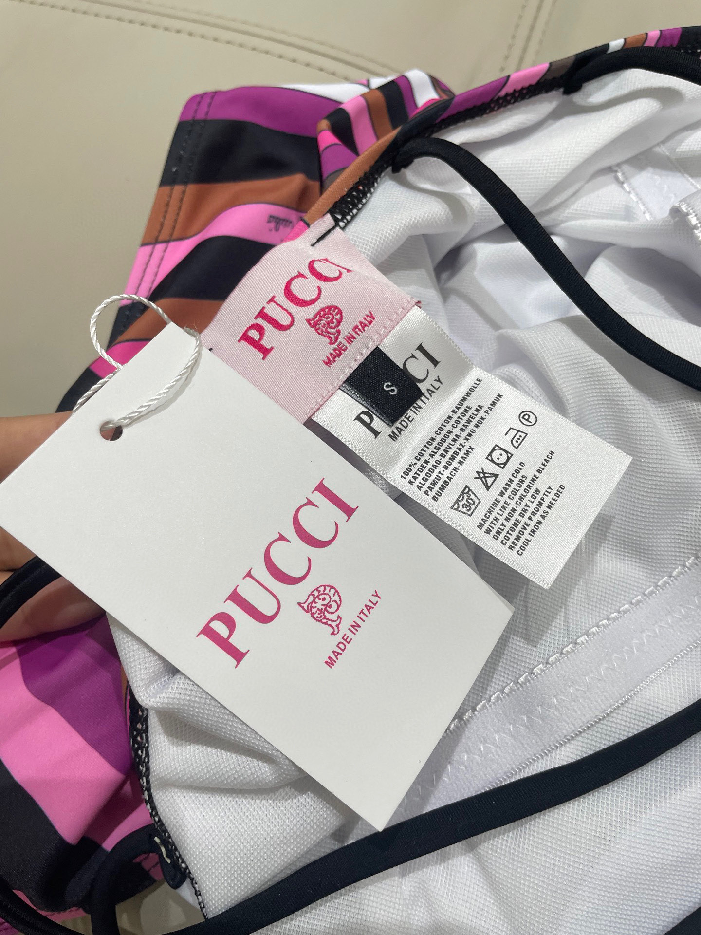  潮牌PUCCI专柜新款分体比基尼 😍🥰适合多种场景的游泳衣🏊‍♀️海边 游泳池 温泉 水上乐园 漂流都