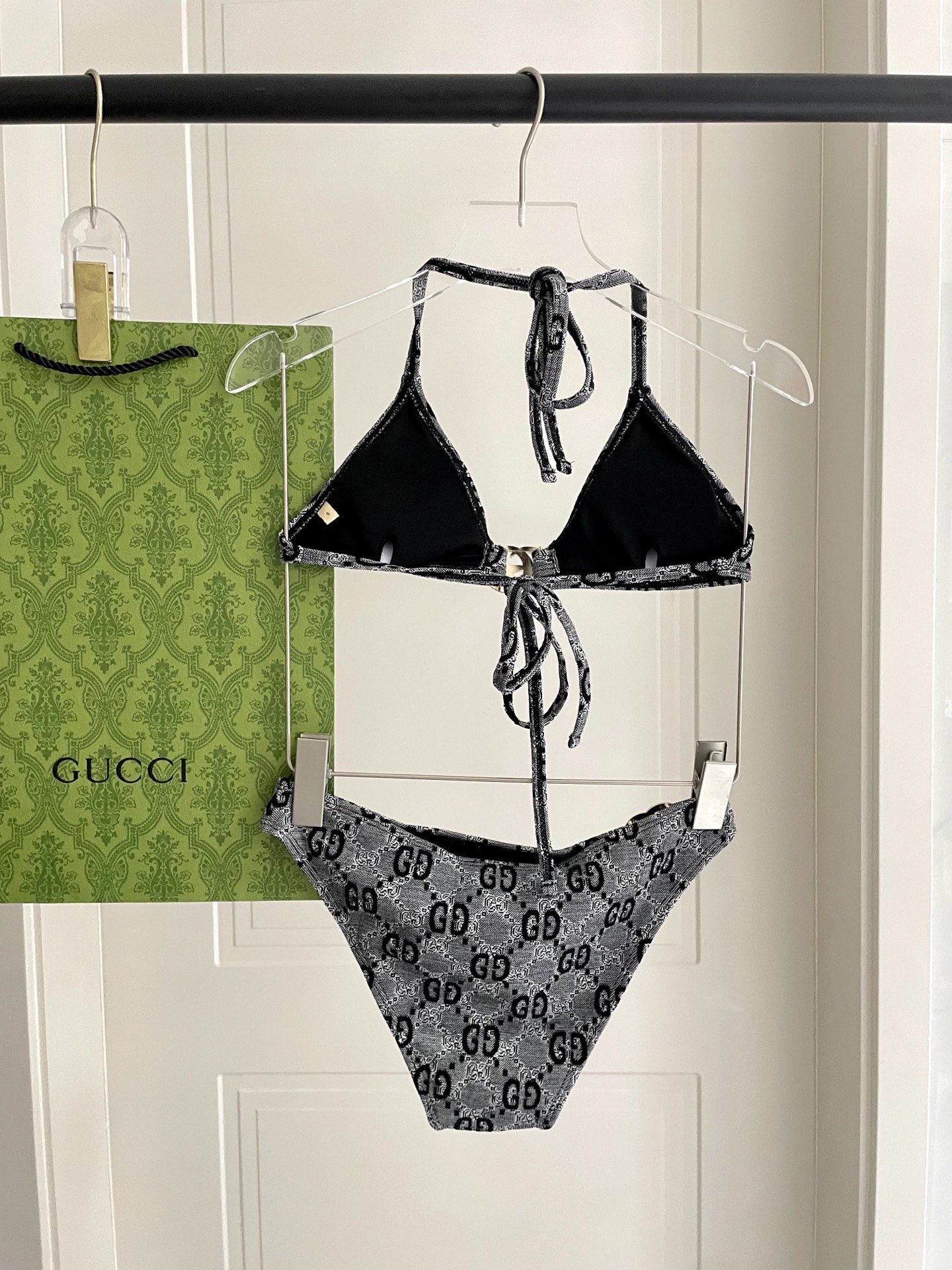  Gucci新款提花连体体式泳衣👙❤️😍🥰适合多种场景的游泳衣🏊‍♀️海边 游泳池 温泉 水上乐园 漂流