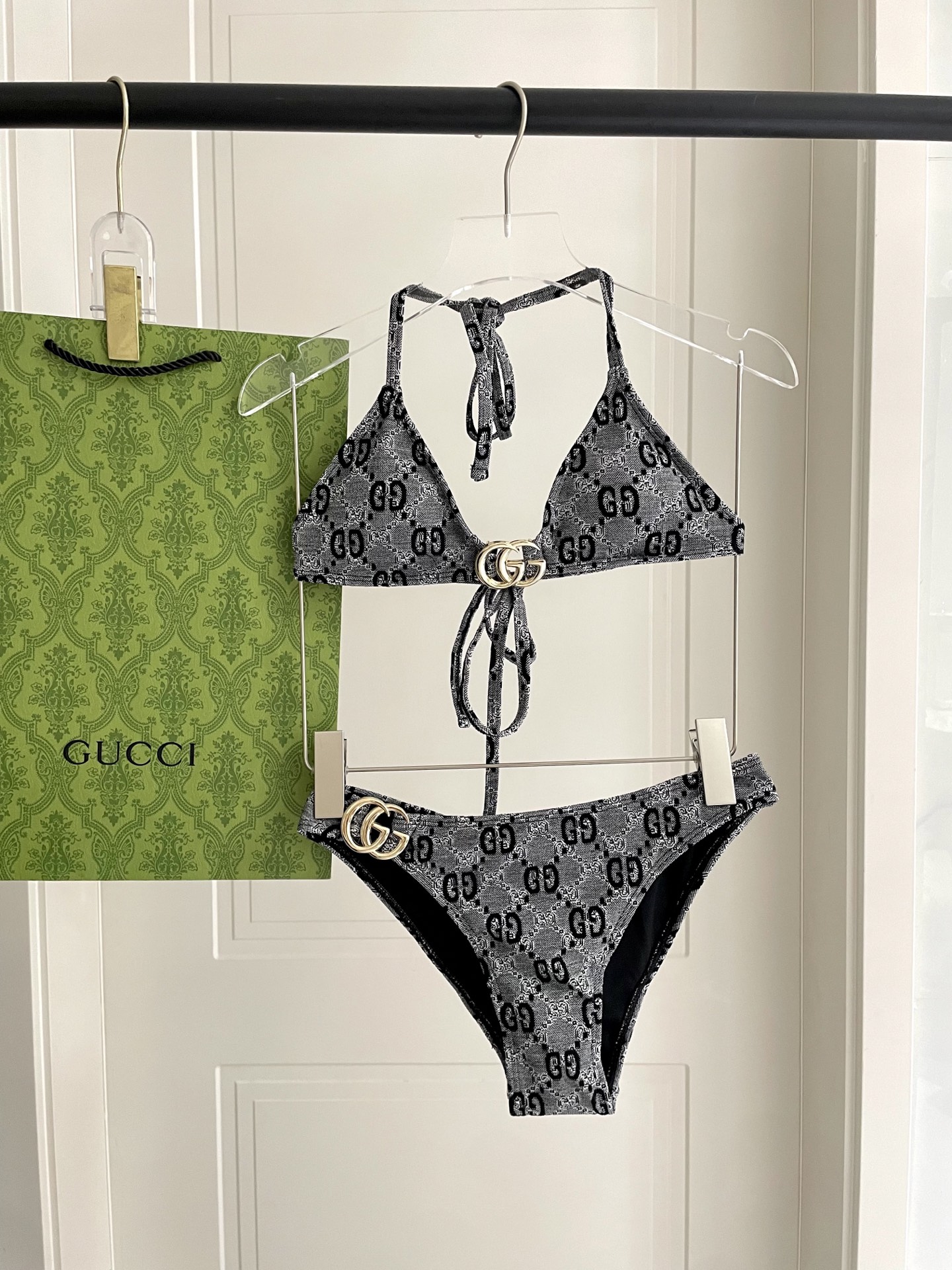  Gucci新款提花连体体式泳衣👙❤️😍🥰适合多种场景的游泳衣🏊‍♀️海边 游泳池 温泉 水上乐园 漂流