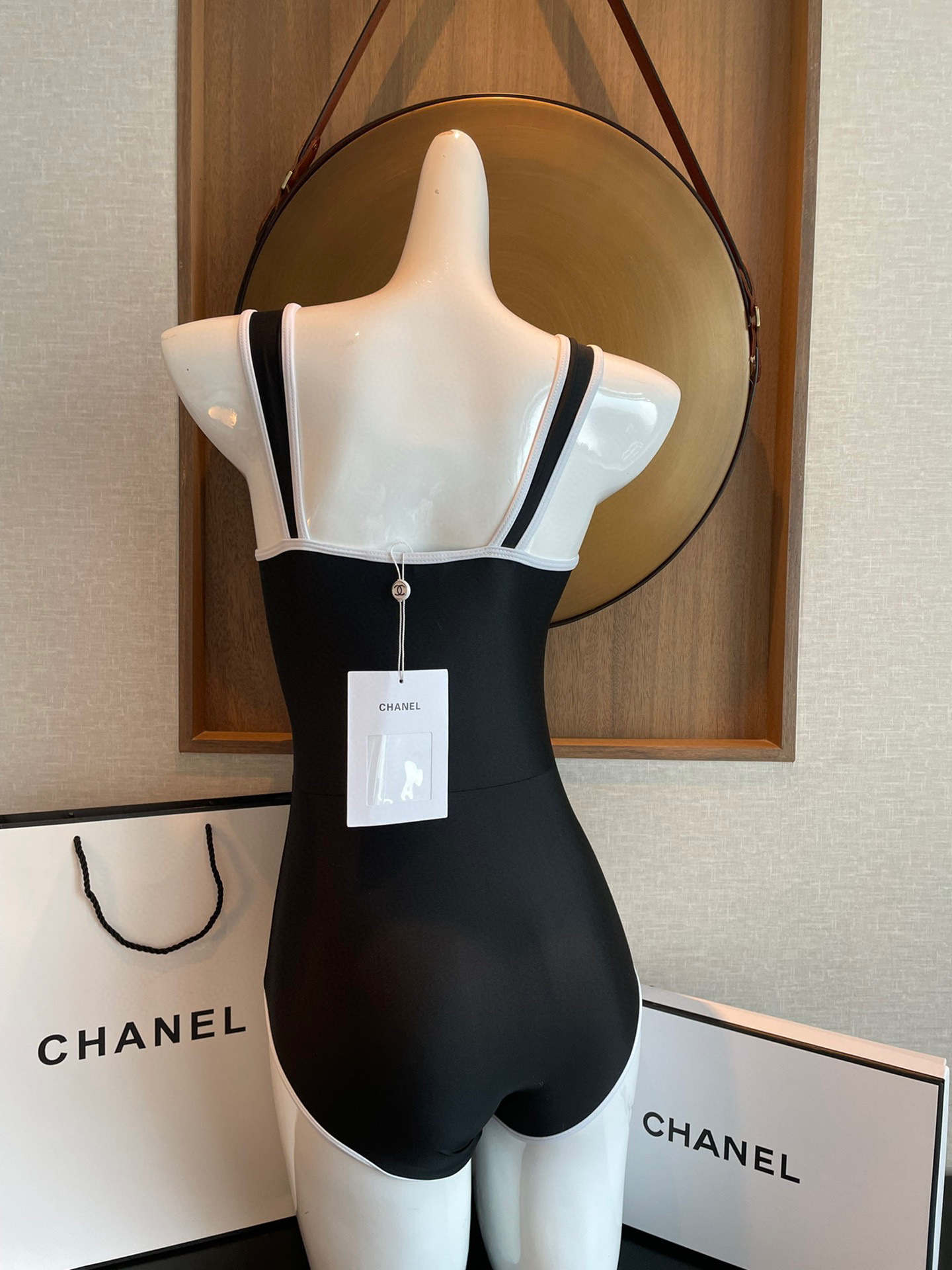  Chanel 连体泳衣  两种穿法 😍🥰适合多种场景的游泳衣🏊‍♀️海边 游泳池 温泉 水上乐园 漂流