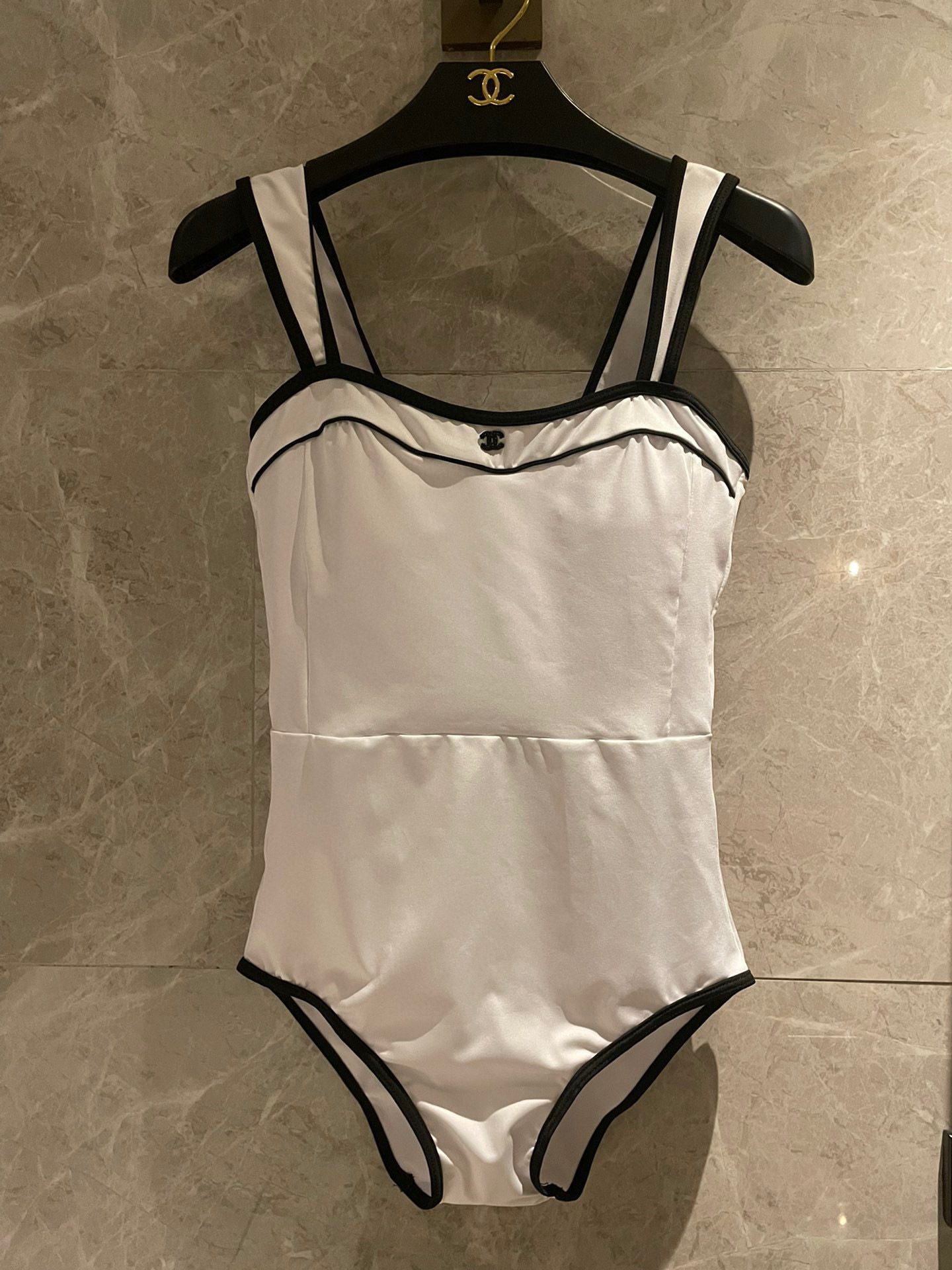  Chanel 连体泳衣  两种穿法 😍🥰适合多种场景的游泳衣🏊‍♀️海边 游泳池 温泉 水上乐园 漂流