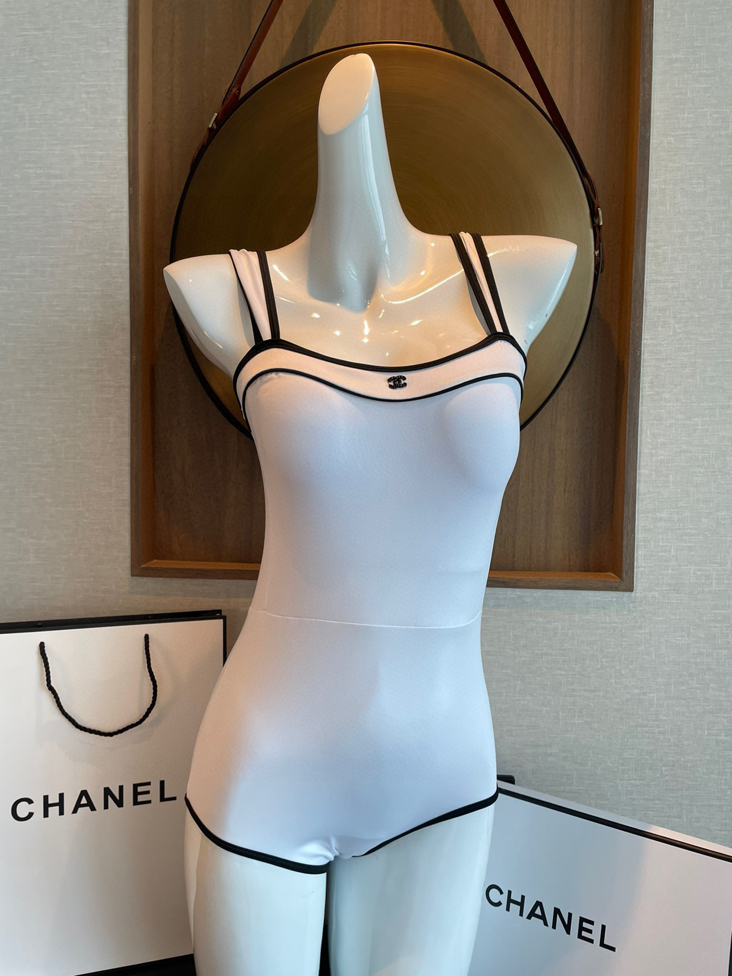  Chanel 连体泳衣  两种穿法 😍🥰适合多种场景的游泳衣🏊‍♀️海边 游泳池 温泉 水上乐园 漂流