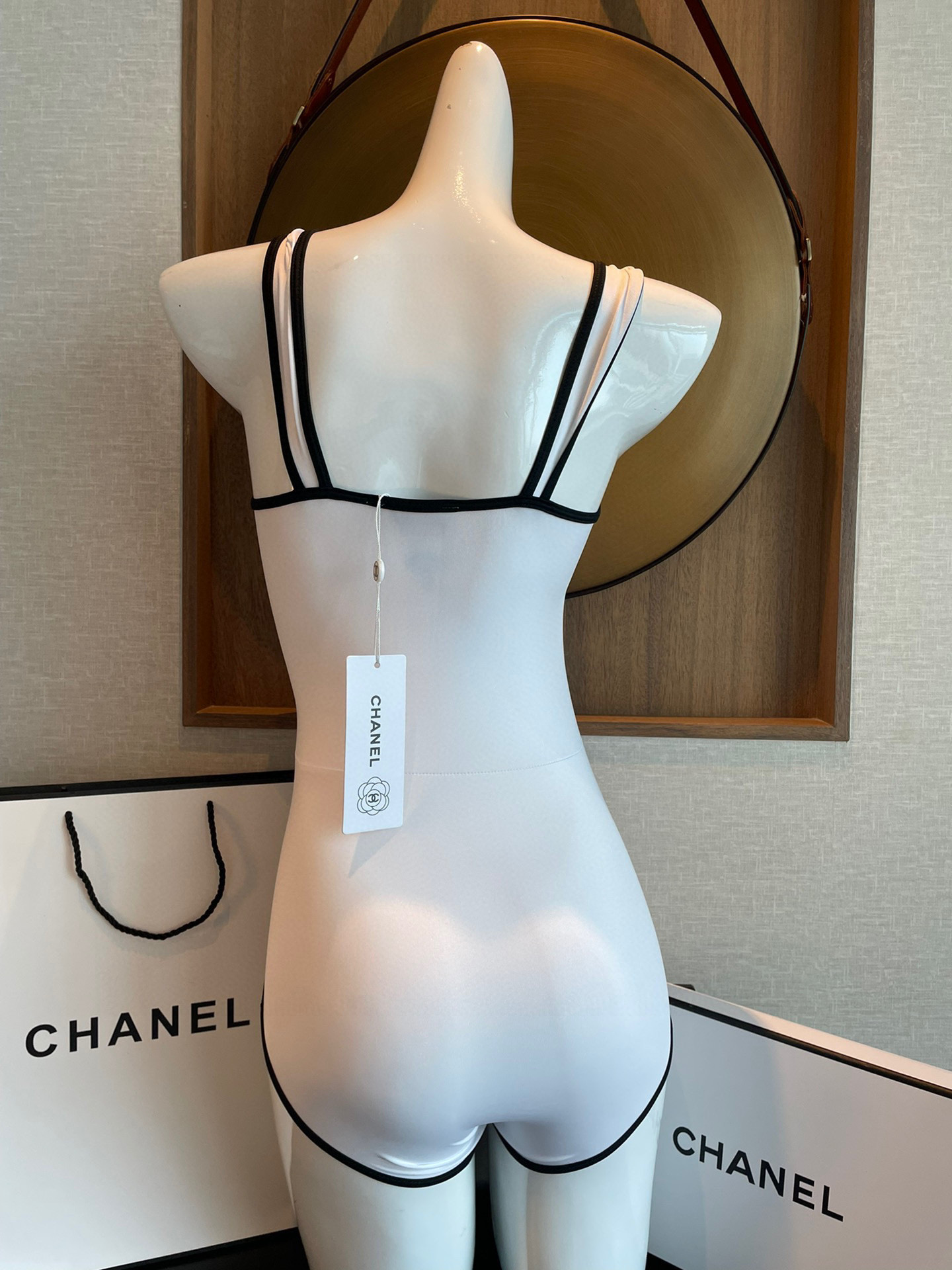  Chanel 连体泳衣  两种穿法 😍🥰适合多种场景的游泳衣🏊‍♀️海边 游泳池 温泉 水上乐园 漂流