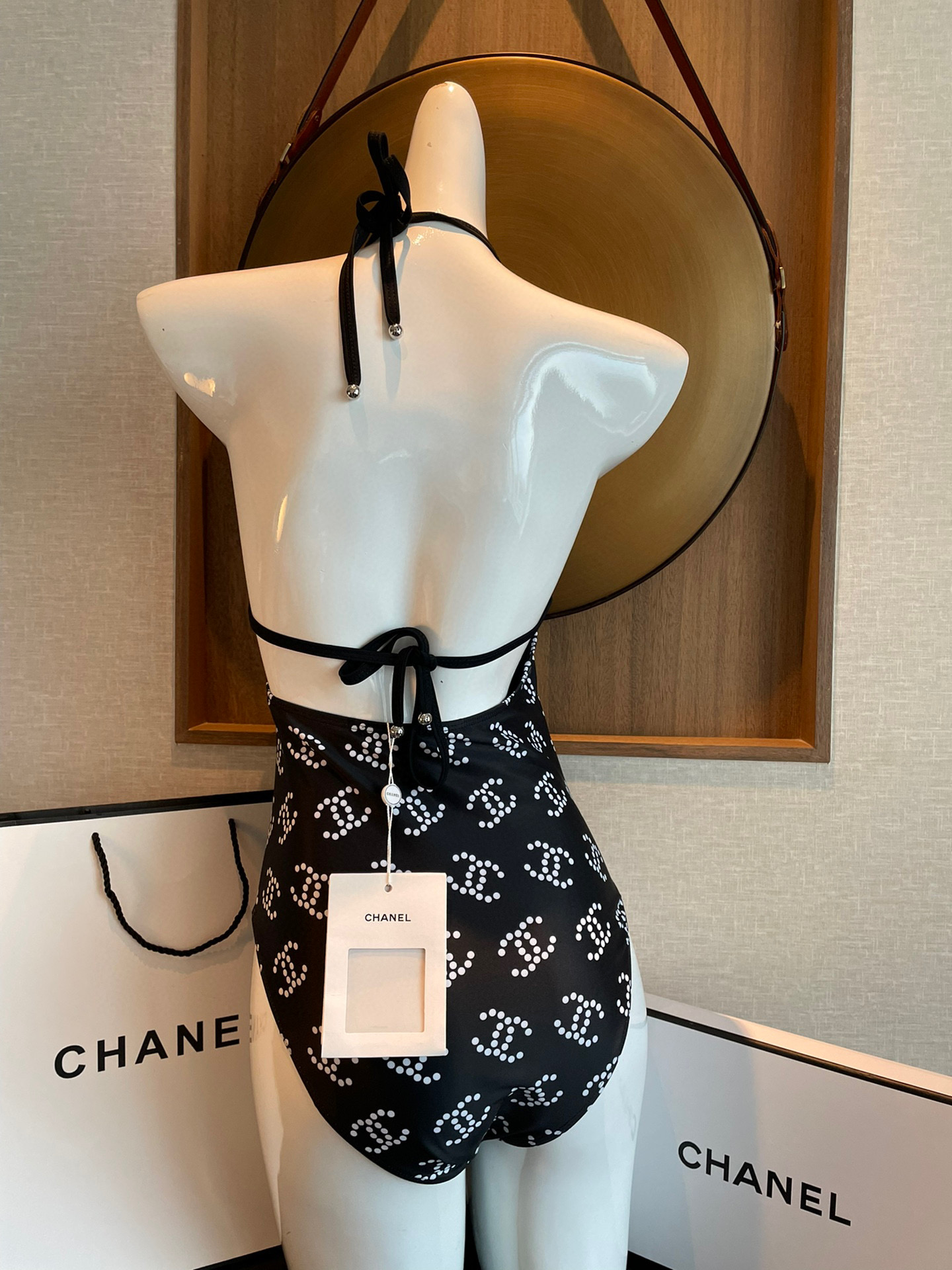  Chanel印花😍🥰适合多种场景的游泳衣🏊‍♀️海边 游泳池 温泉 水上乐园 漂流都可以😌内搭也完全可