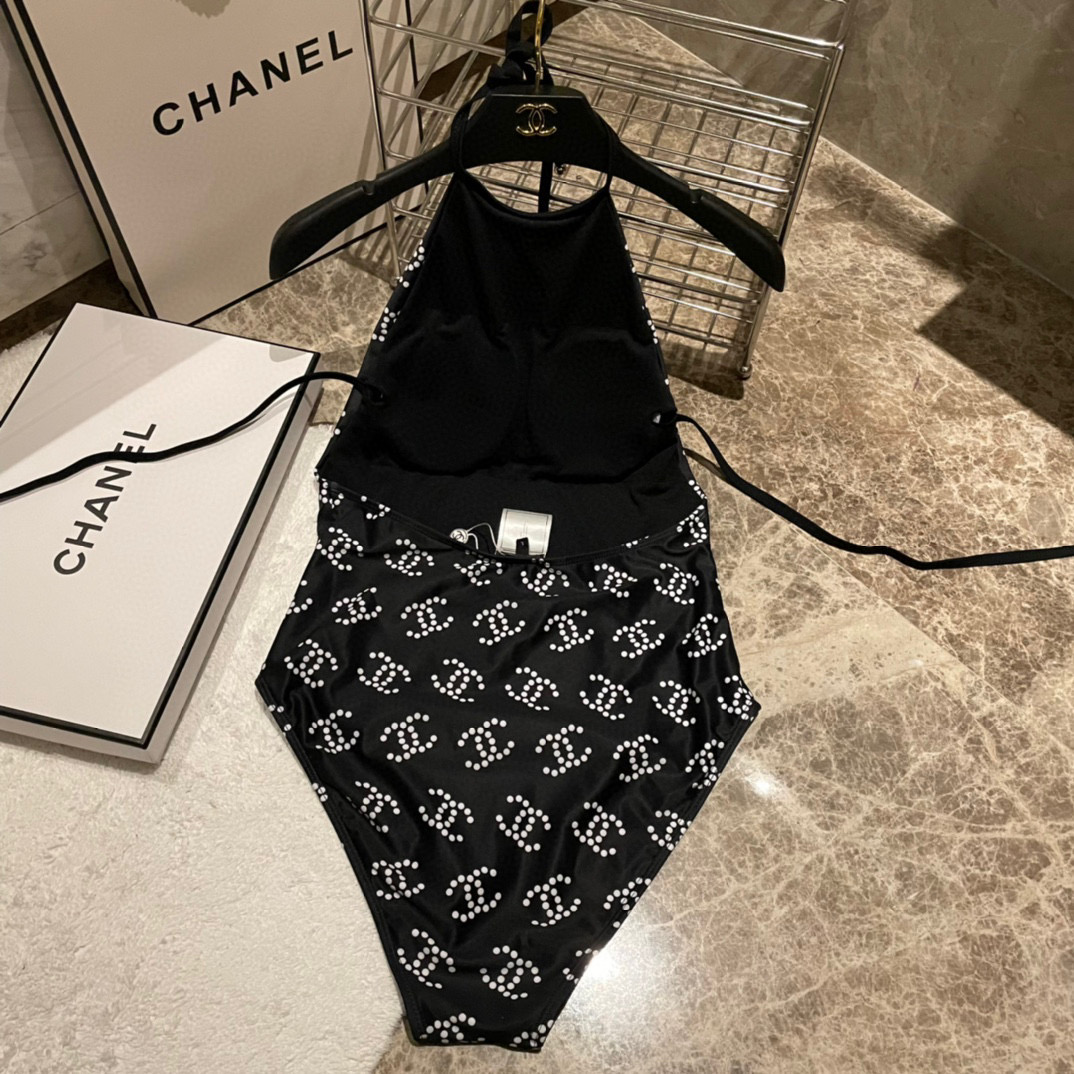  Chanel印花😍🥰适合多种场景的游泳衣🏊‍♀️海边 游泳池 温泉 水上乐园 漂流都可以😌内搭也完全可