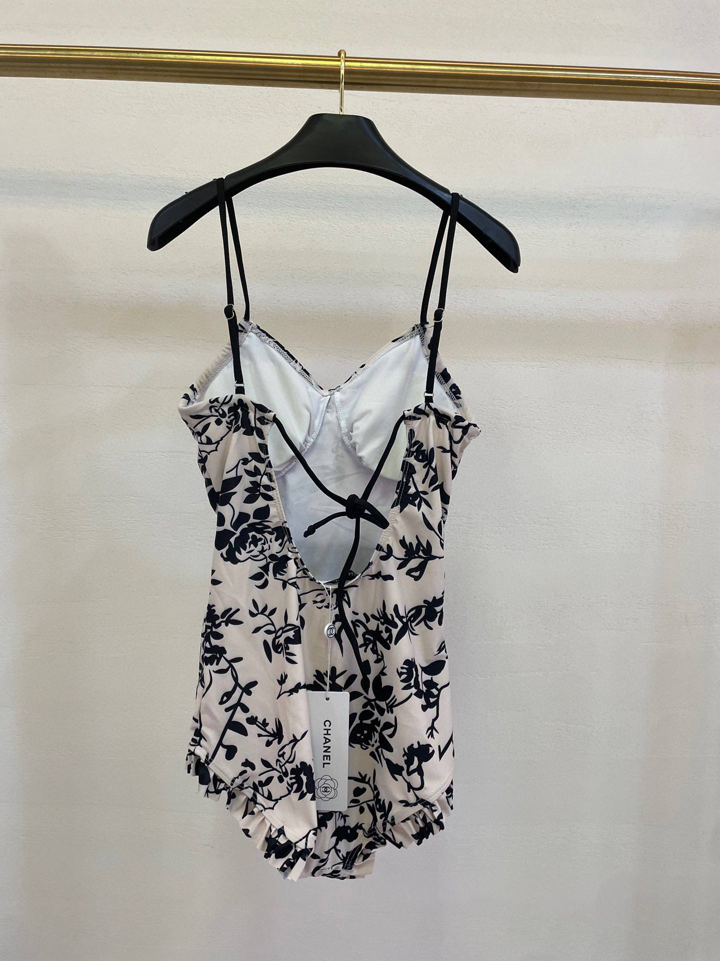  Chanel新款连体泳衣 女神级别🥰😍👙❤️😍🥰适合多种场景的游泳衣🏊‍♀️海边 游泳池 温泉 水上乐