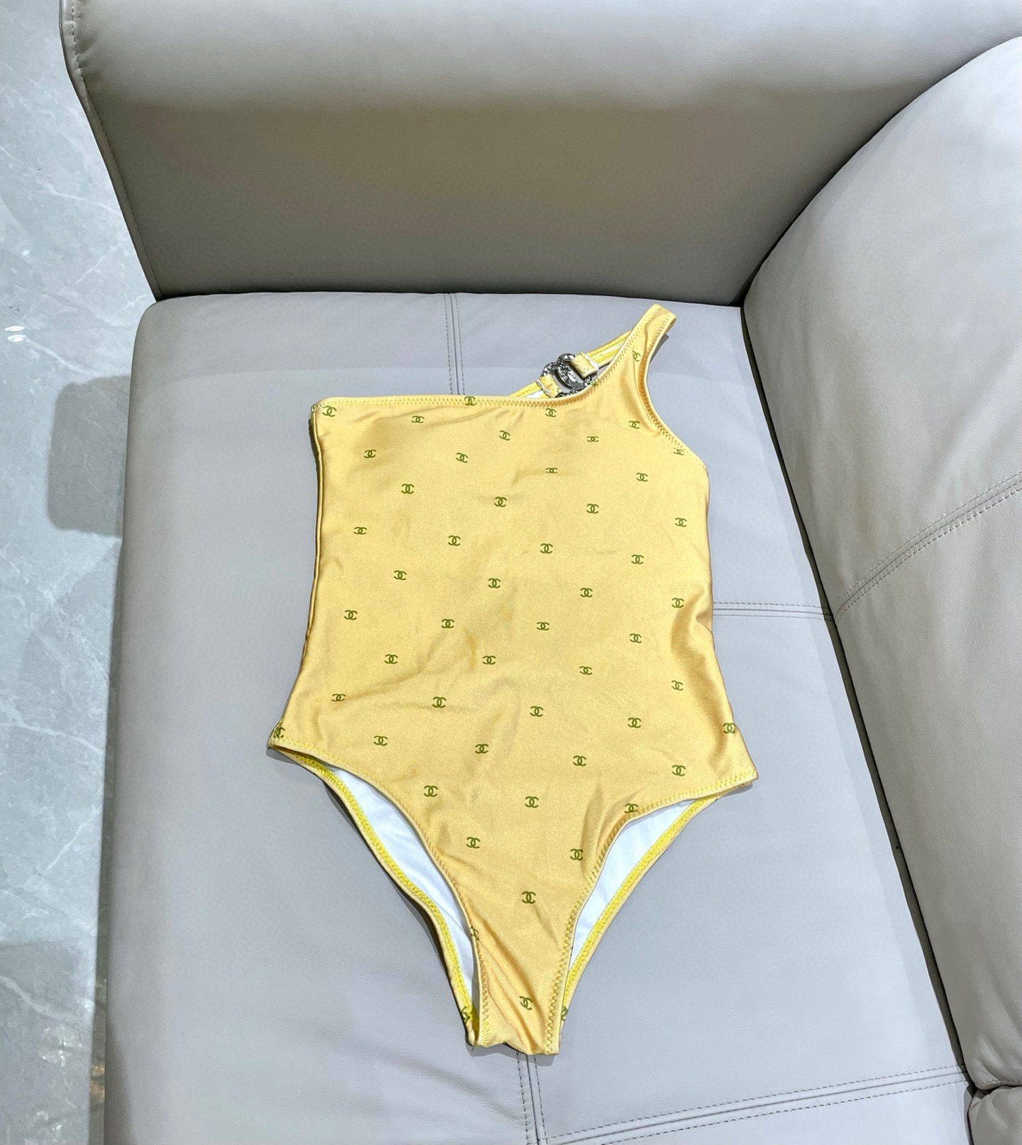  Chanel连体泳衣😍🥰适合多种场景的游泳衣🏊‍♀️海边 游泳池 温泉 水上乐园 漂流都可以😌内搭也完