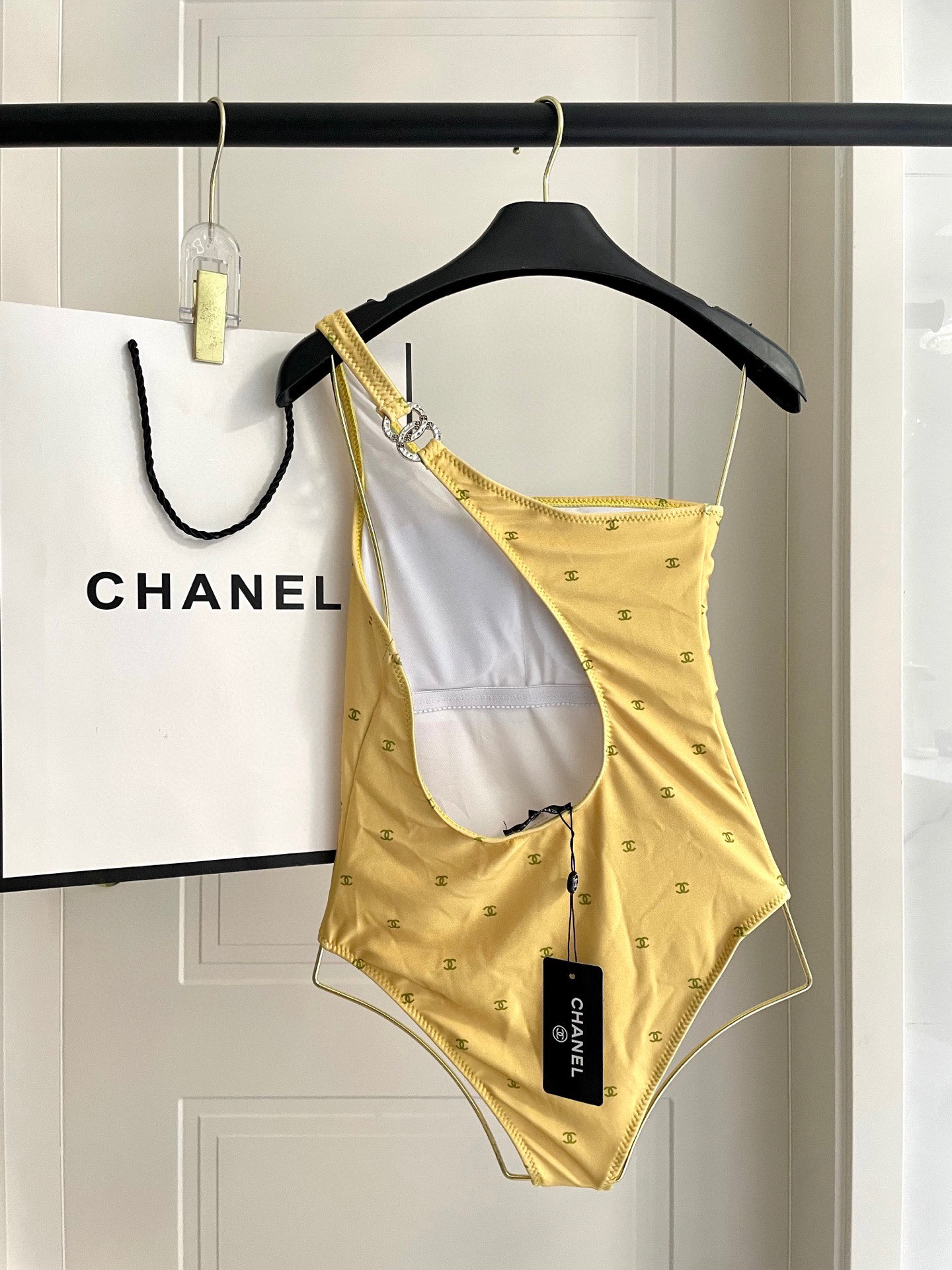  Chanel连体泳衣😍🥰适合多种场景的游泳衣🏊‍♀️海边 游泳池 温泉 水上乐园 漂流都可以😌内搭也完