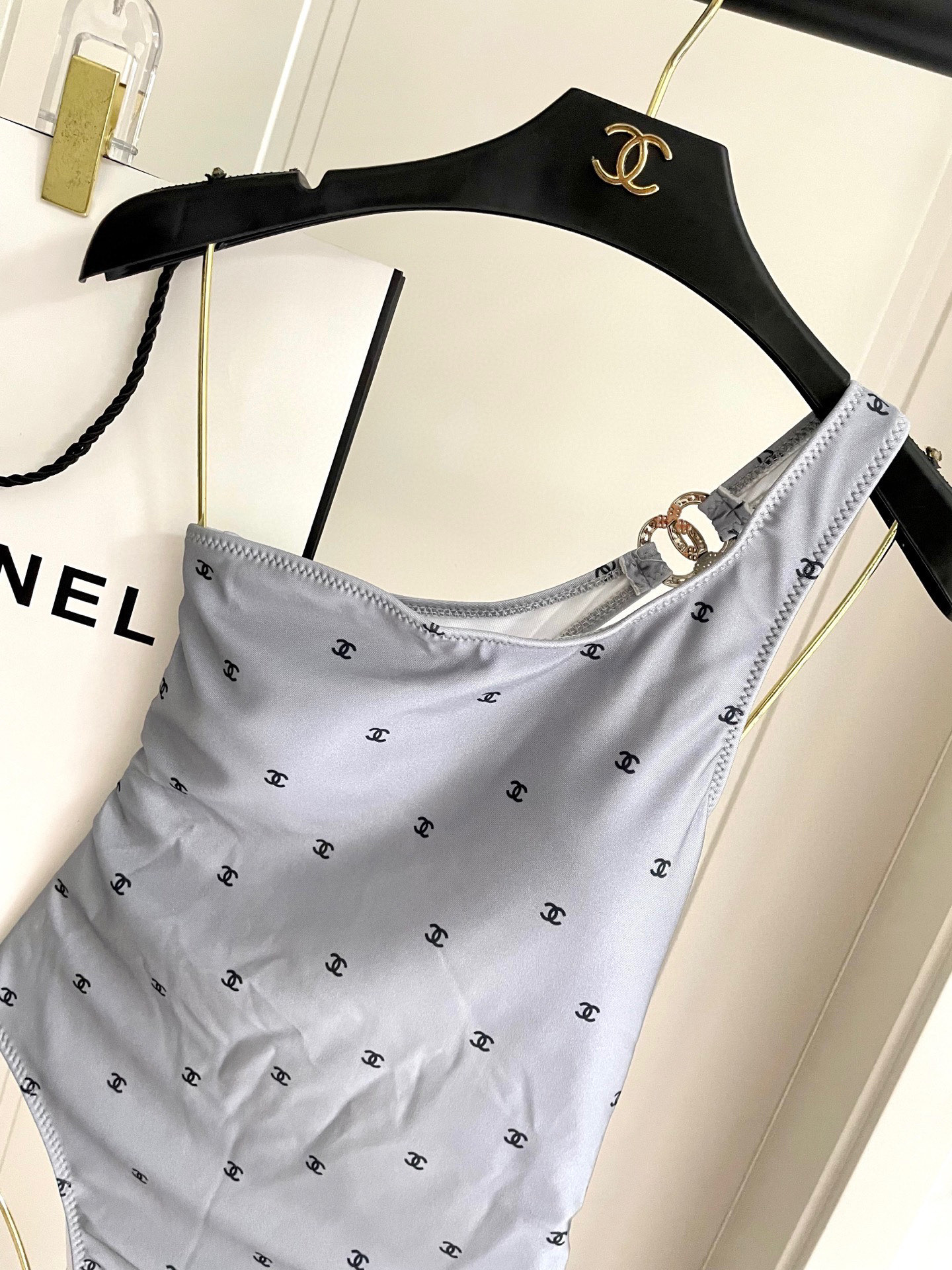  Chanel连体泳衣😍🥰适合多种场景的游泳衣🏊‍♀️海边 游泳池 温泉 水上乐园 漂流都可以😌内搭也完