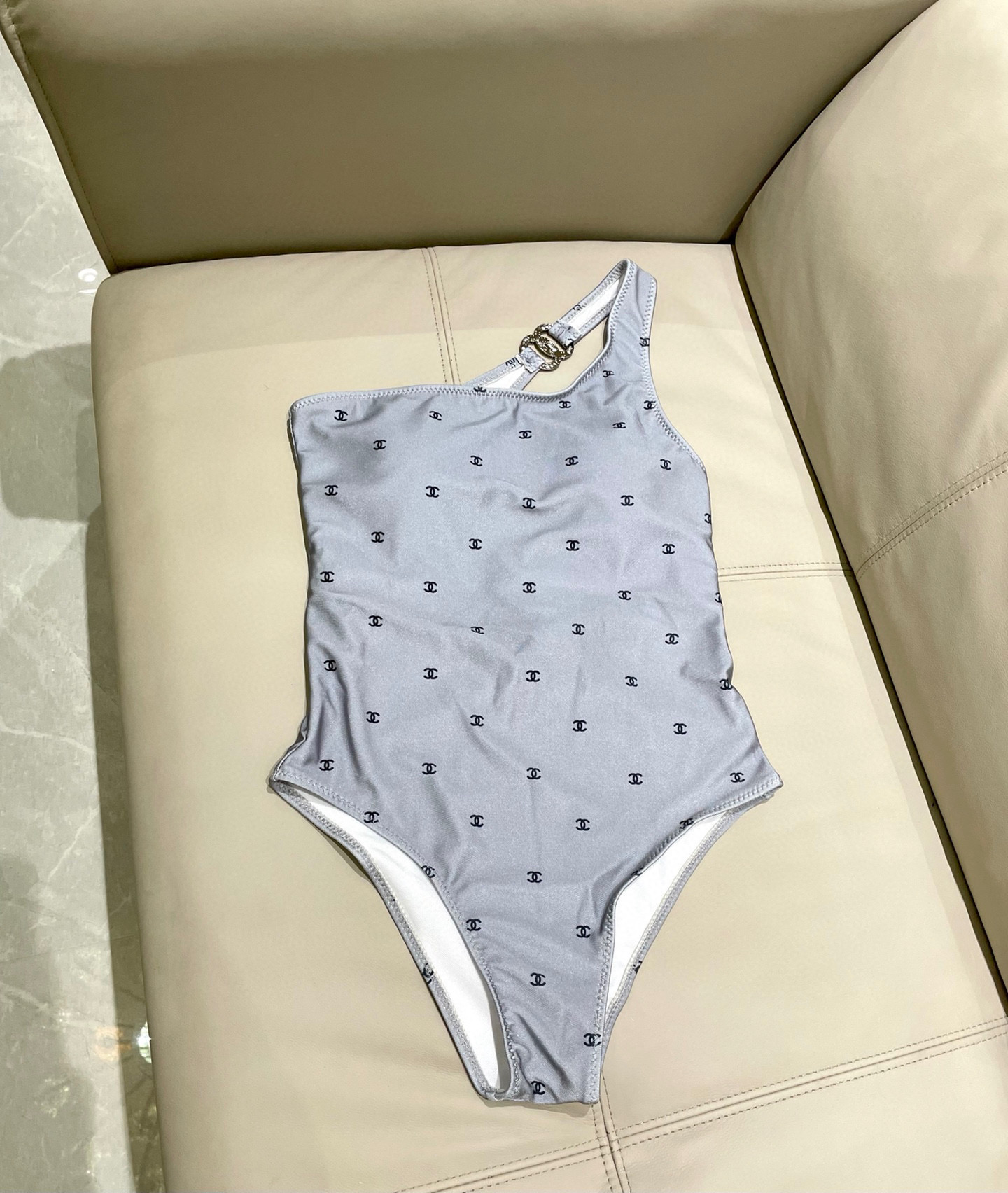 Chanel连体泳衣😍🥰适合多种场景的游泳衣🏊‍♀️海边 游泳池 温泉 水上乐园 漂流都可以😌内搭也完