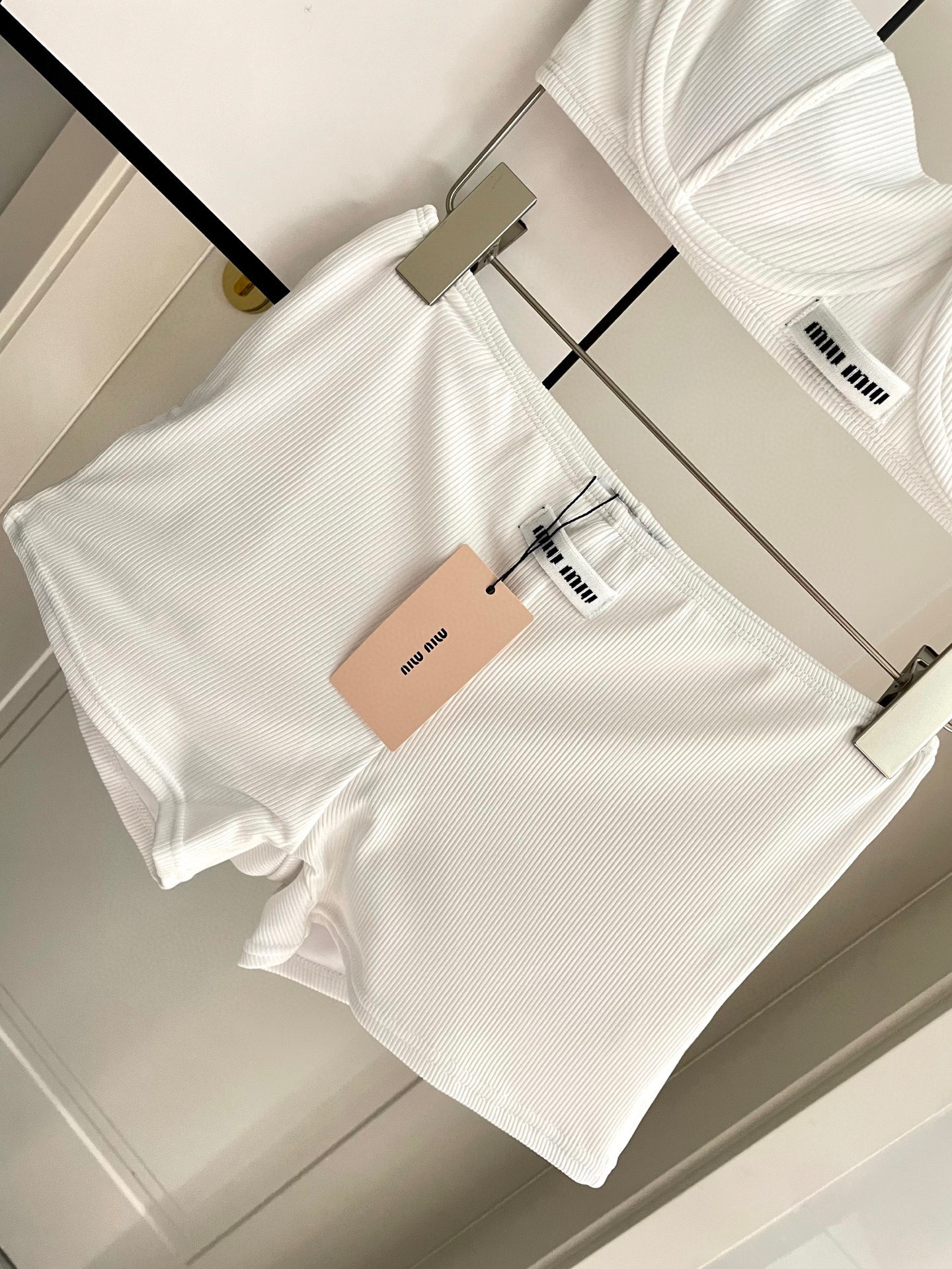  miumiu新款分体泳衣带钢托 针织面料 时尚潮流款 😍🥰适合多种场景的游泳衣🏊‍♀️海边 游泳池 温