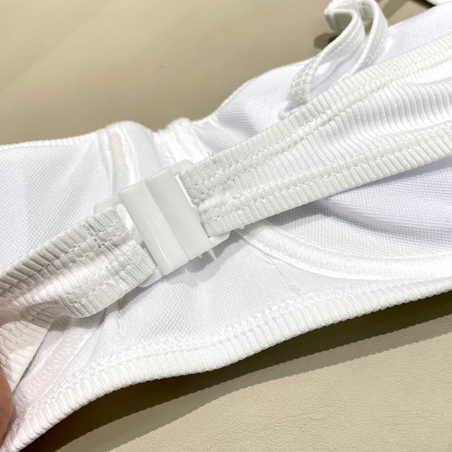  miumiu新款分体泳衣带钢托 针织面料 时尚潮流款 😍🥰适合多种场景的游泳衣🏊‍♀️海边 游泳池 温