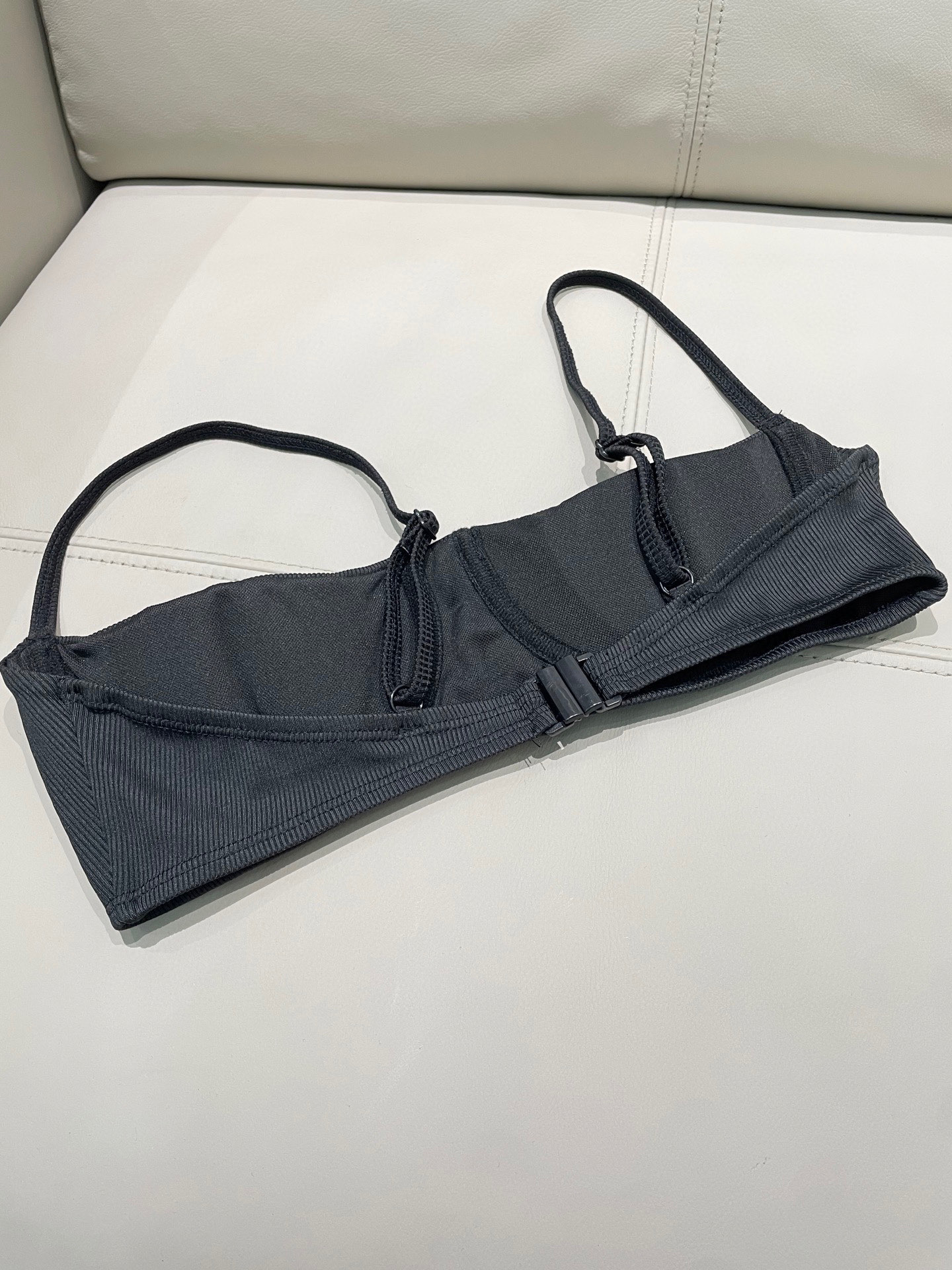  miumiu新款分体泳衣带钢托 针织面料 时尚潮流款 😍🥰适合多种场景的游泳衣🏊‍♀️海边 游泳池 温