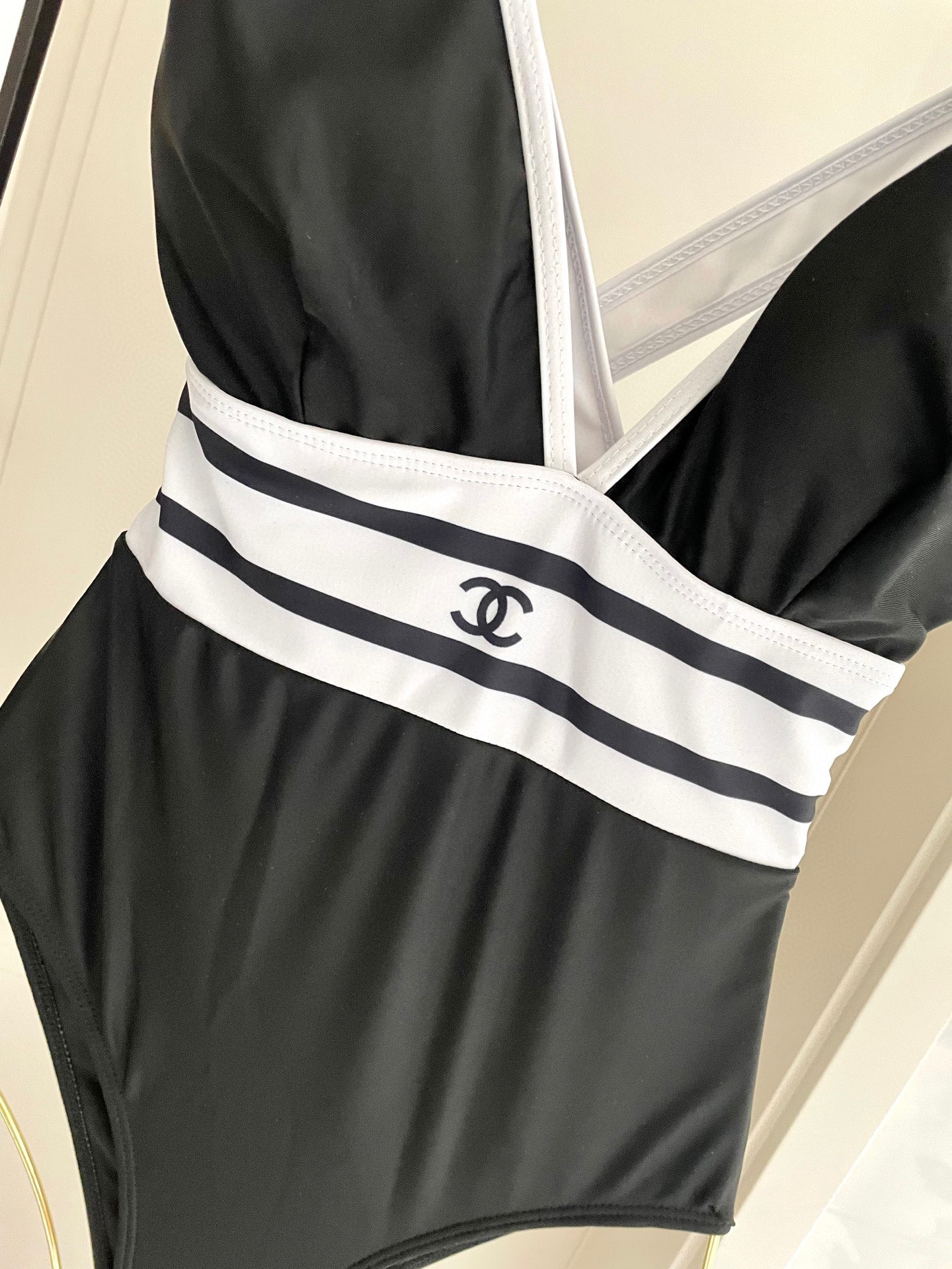  Chanel新款泳衣😍🥰适合多种场景的游泳衣🏊‍♀️海边 游泳池 温泉 水上乐园 漂流都可以😌内搭也完