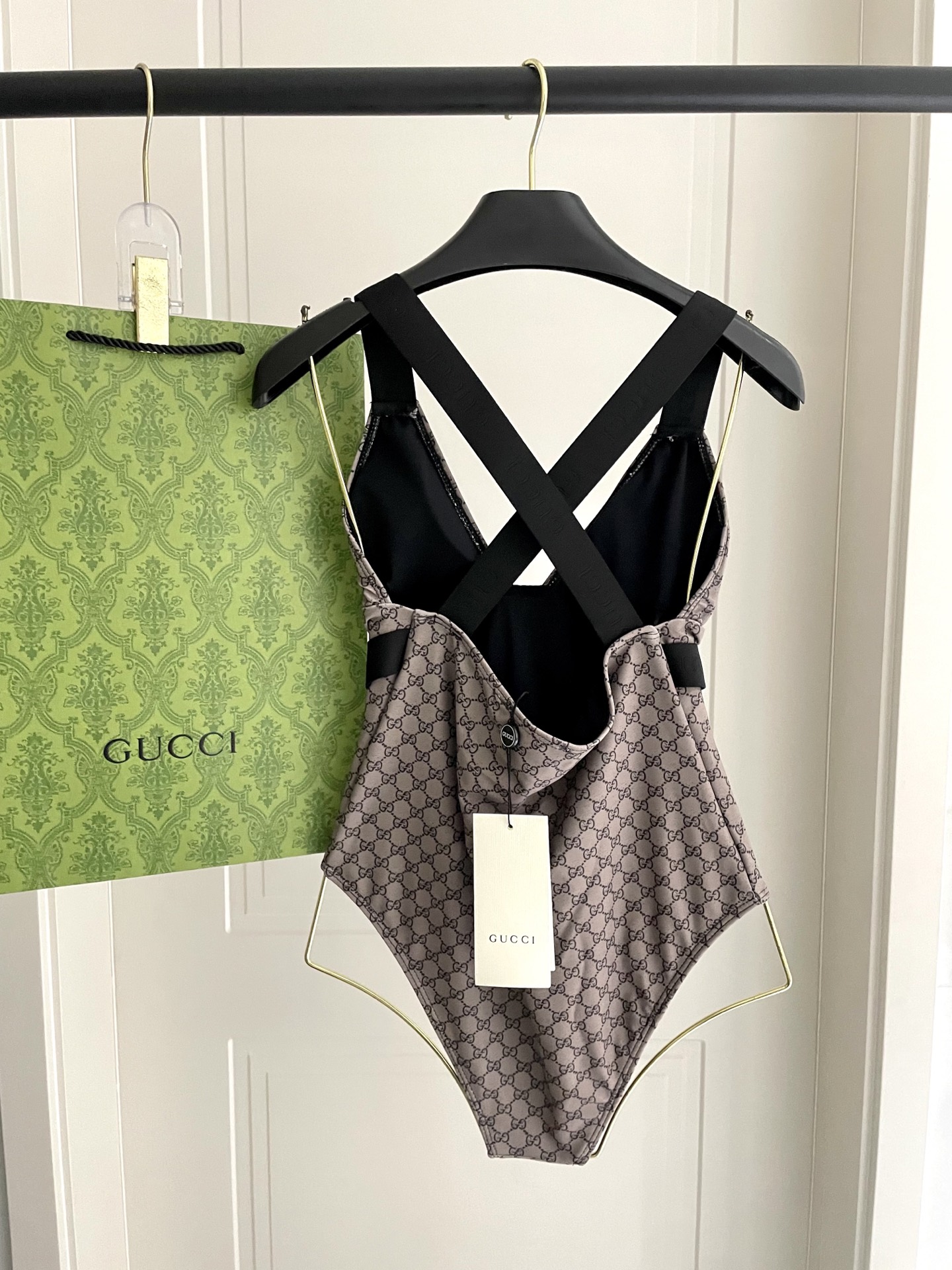  Gucci😍🥰适合多种场景的游泳衣🏊‍♀️海边 游泳池 温泉 水上乐园 漂流都可以😌内搭也完全可以 连
